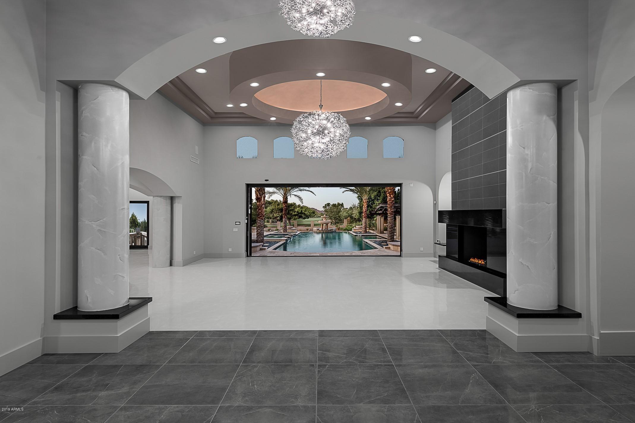 PARADISE HILLS - Residential