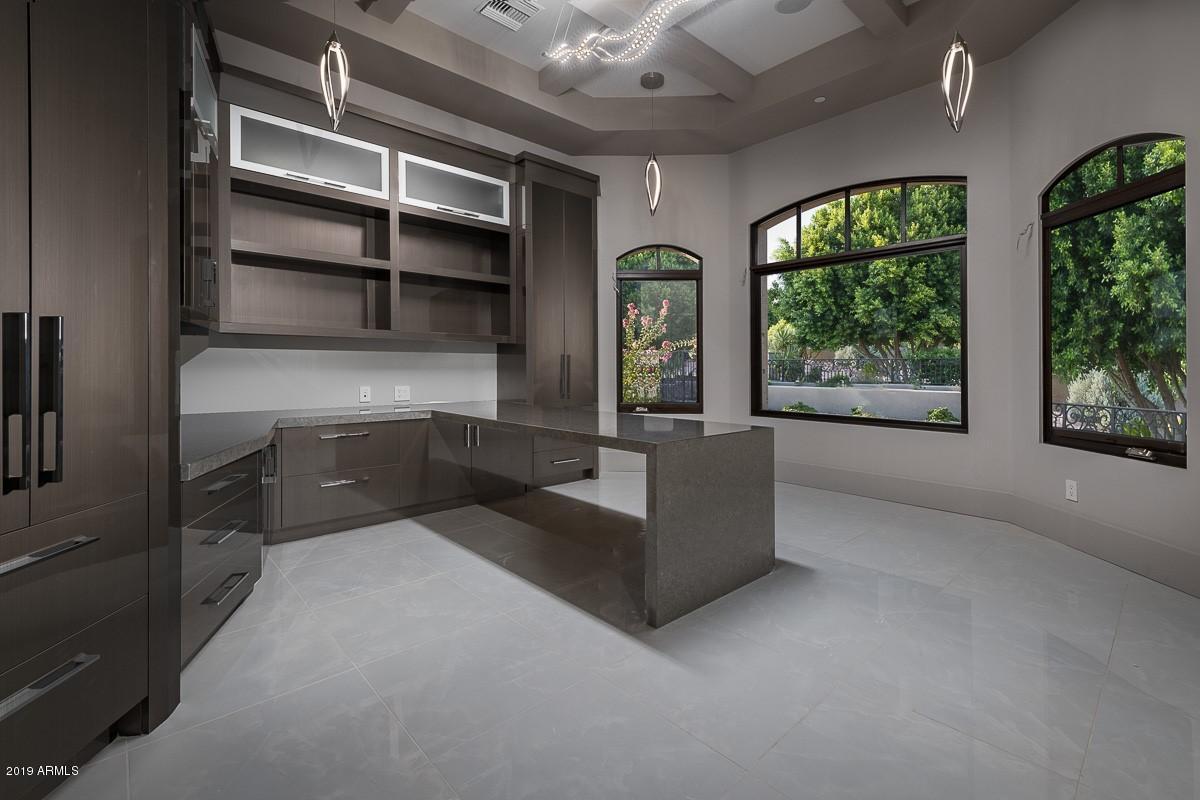 PARADISE HILLS - Residential