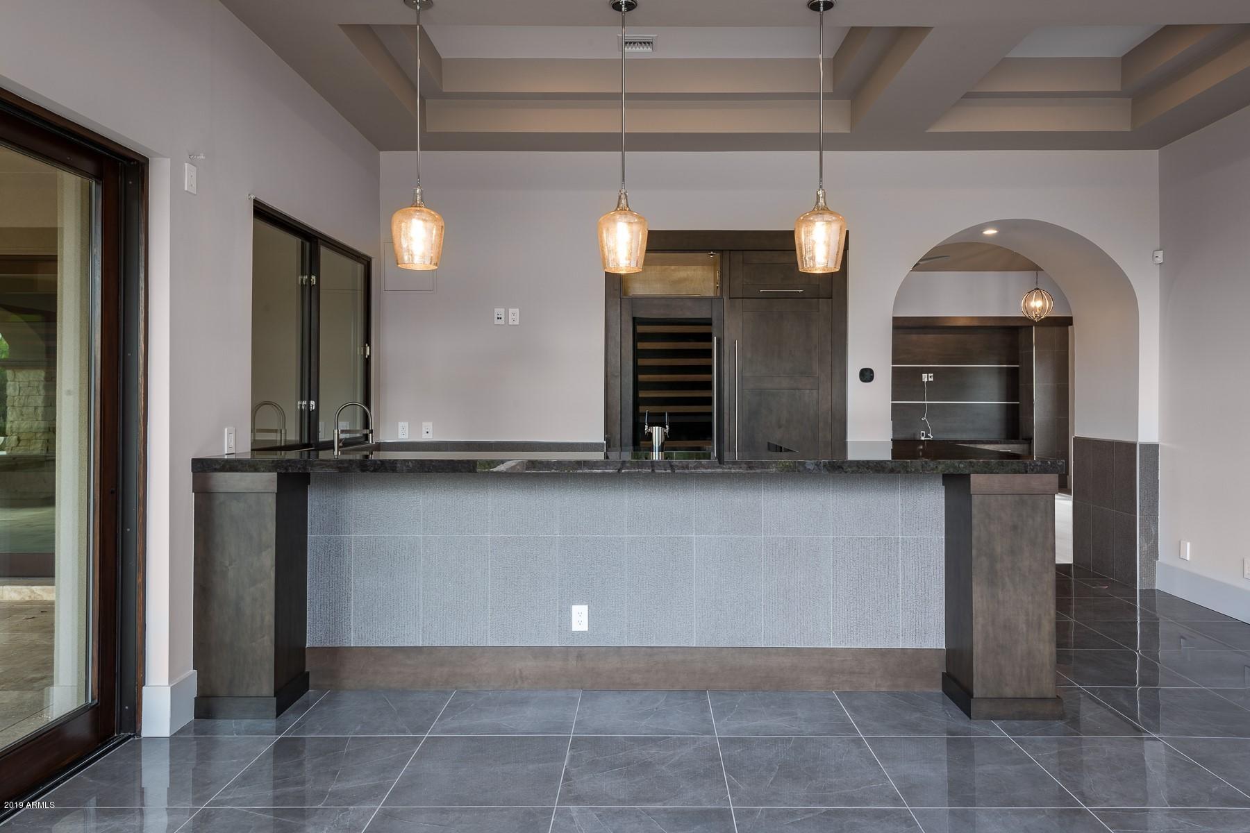 PARADISE HILLS - Residential