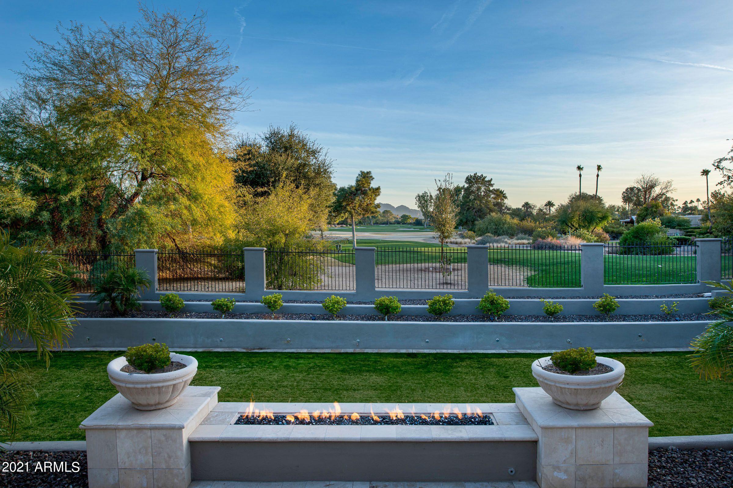 PARADISE HILLS - Residential