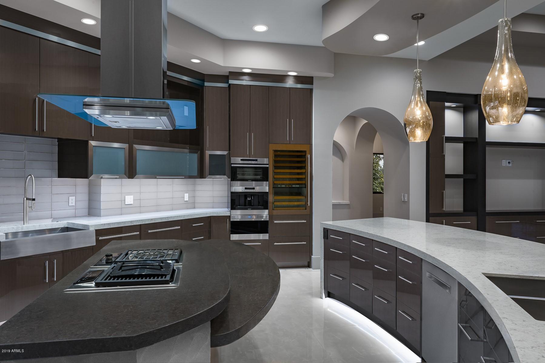 PARADISE HILLS - Residential