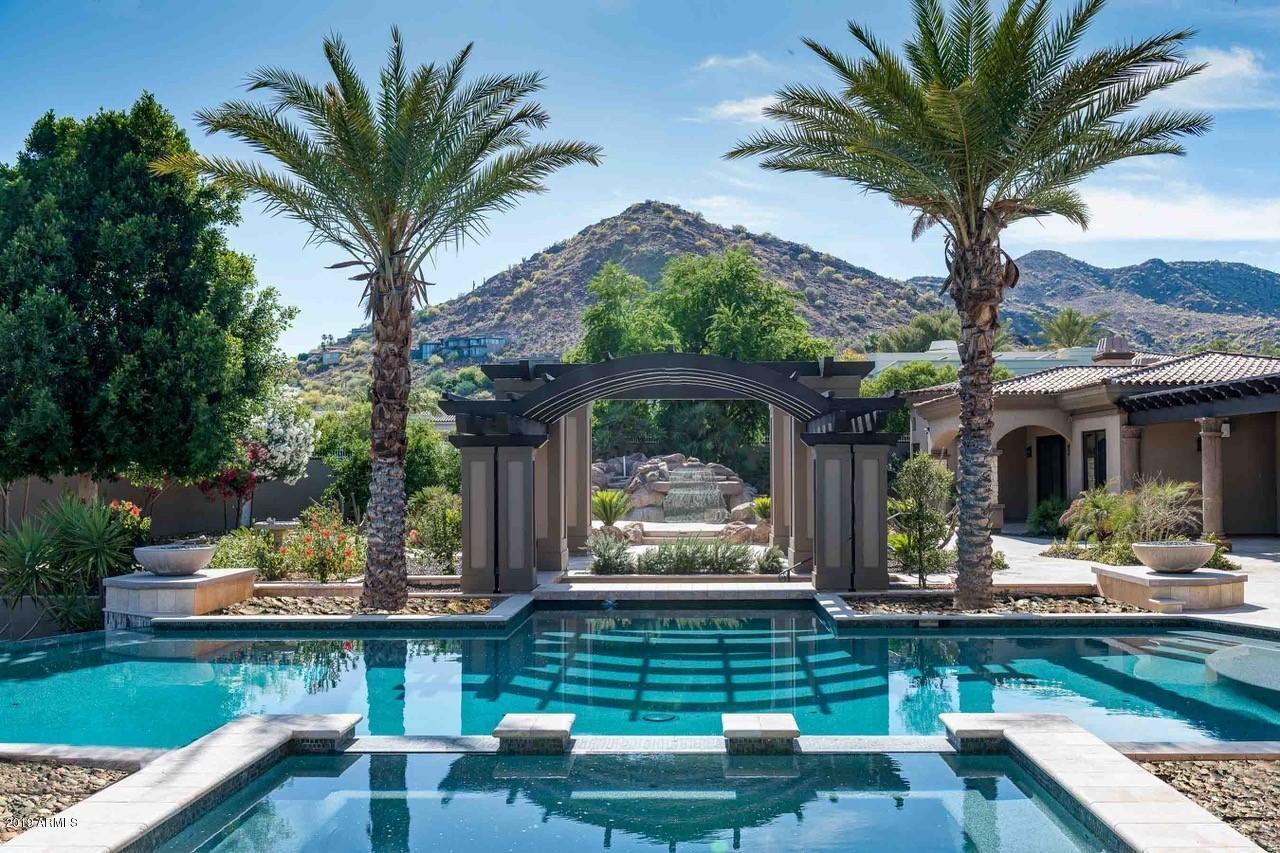 PARADISE HILLS - Residential