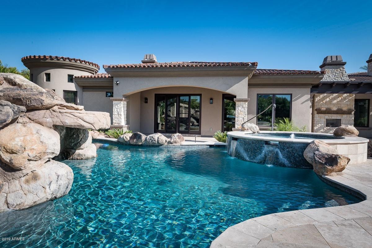 PARADISE HILLS - Residential