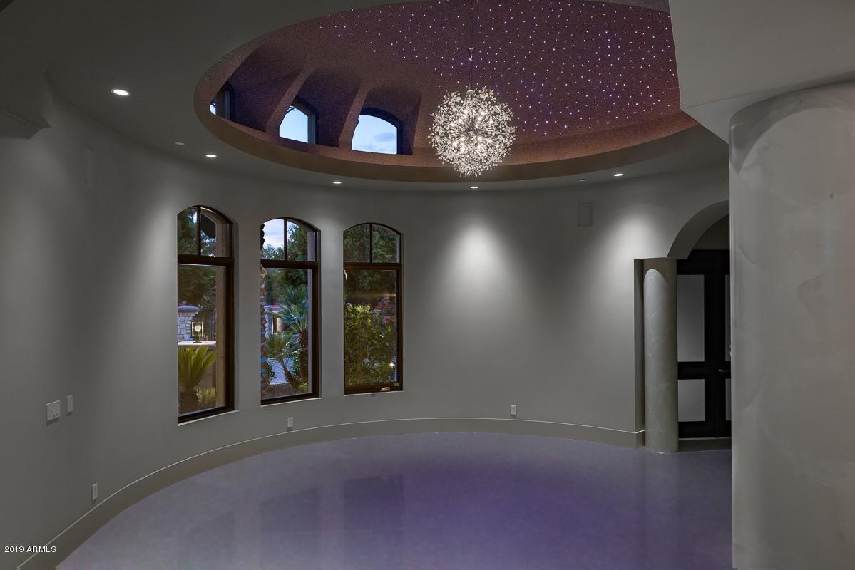 PARADISE HILLS - Residential
