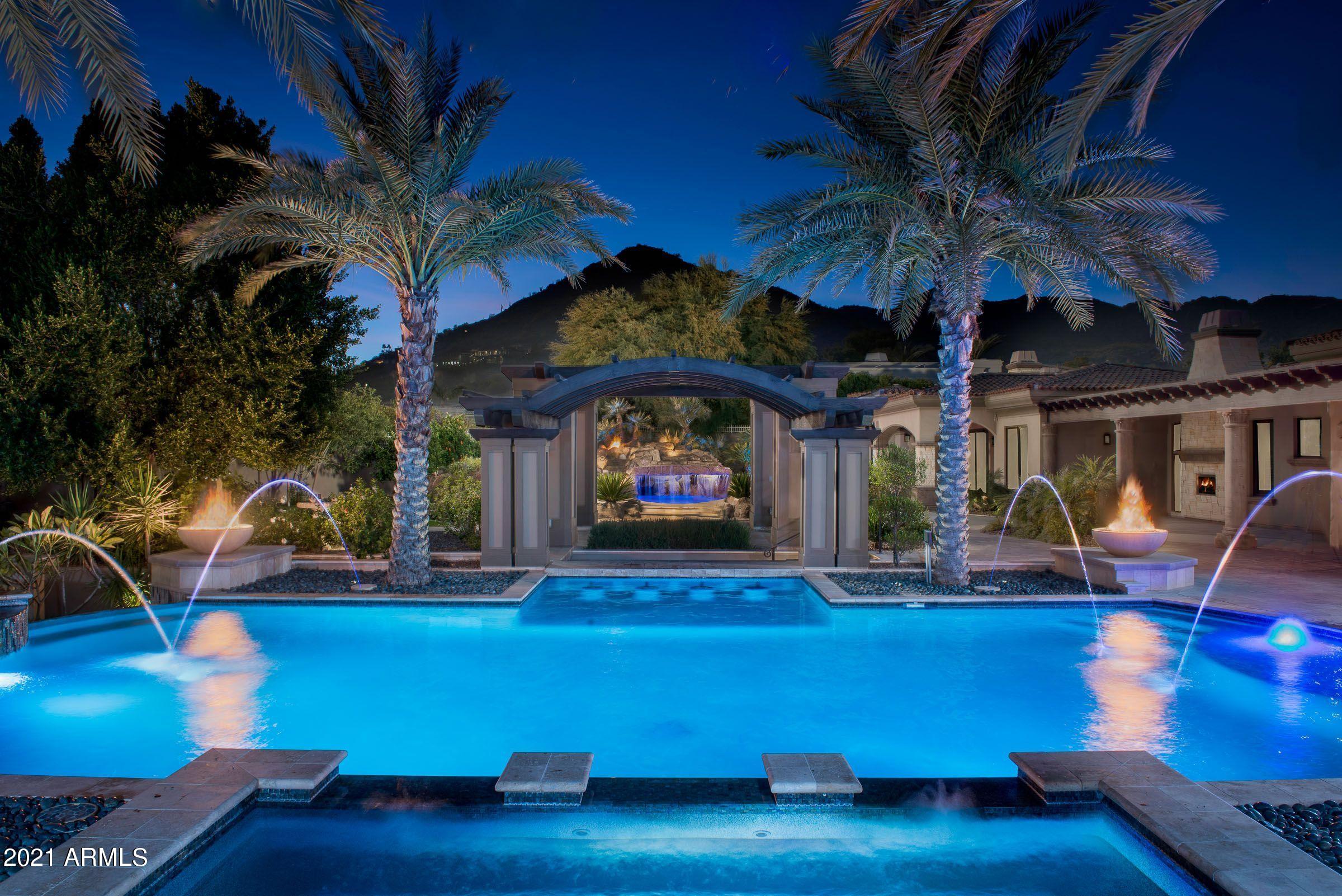 PARADISE HILLS - Residential