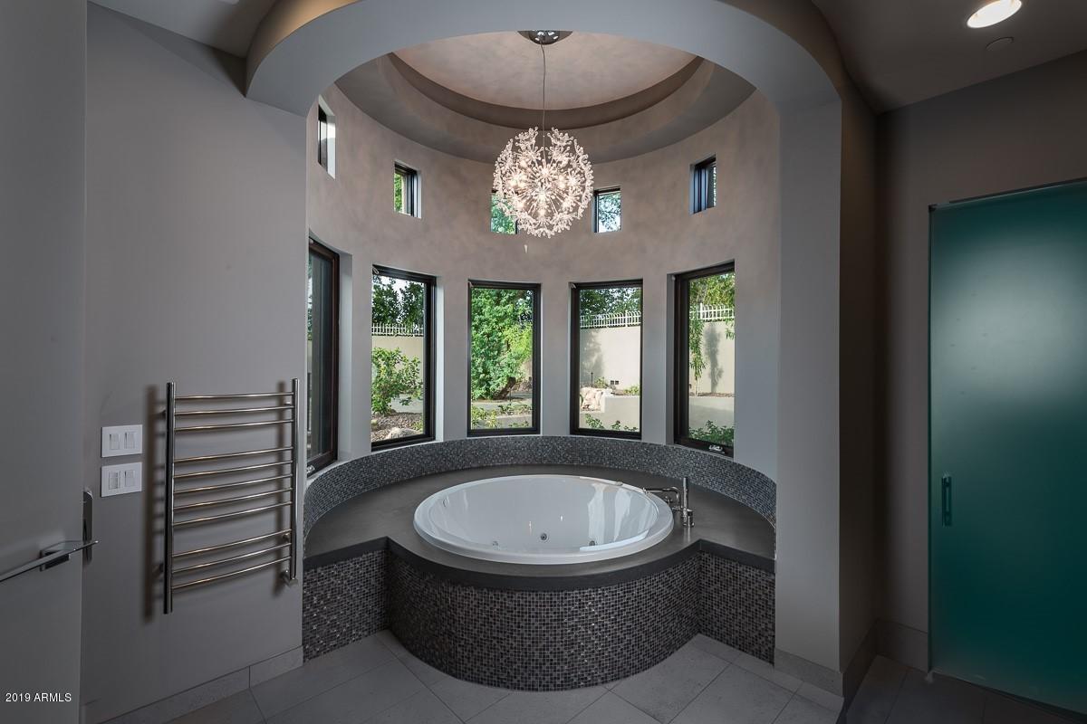PARADISE HILLS - Residential