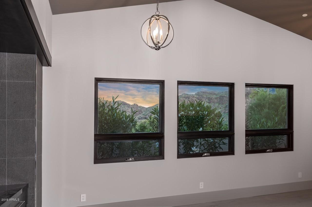 PARADISE HILLS - Residential