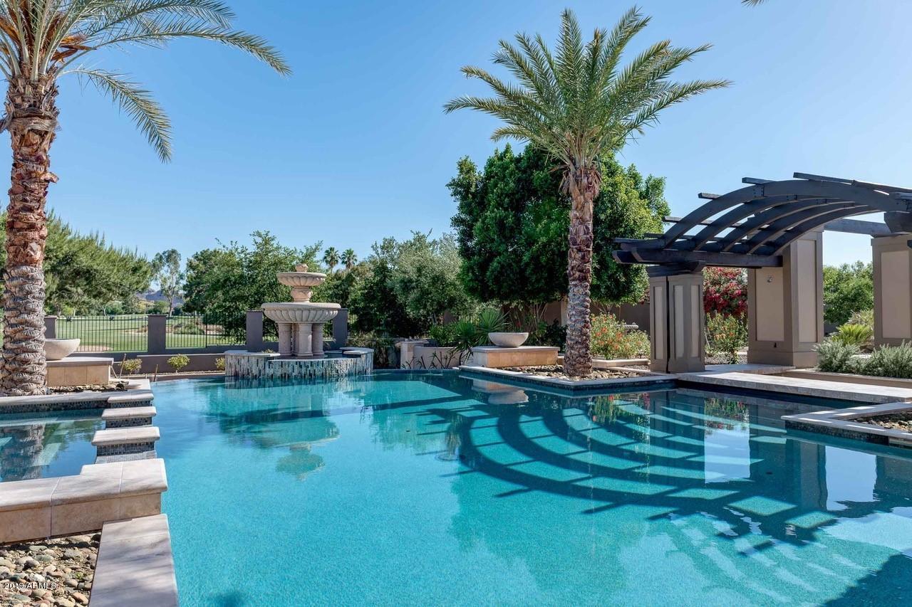 PARADISE HILLS - Residential