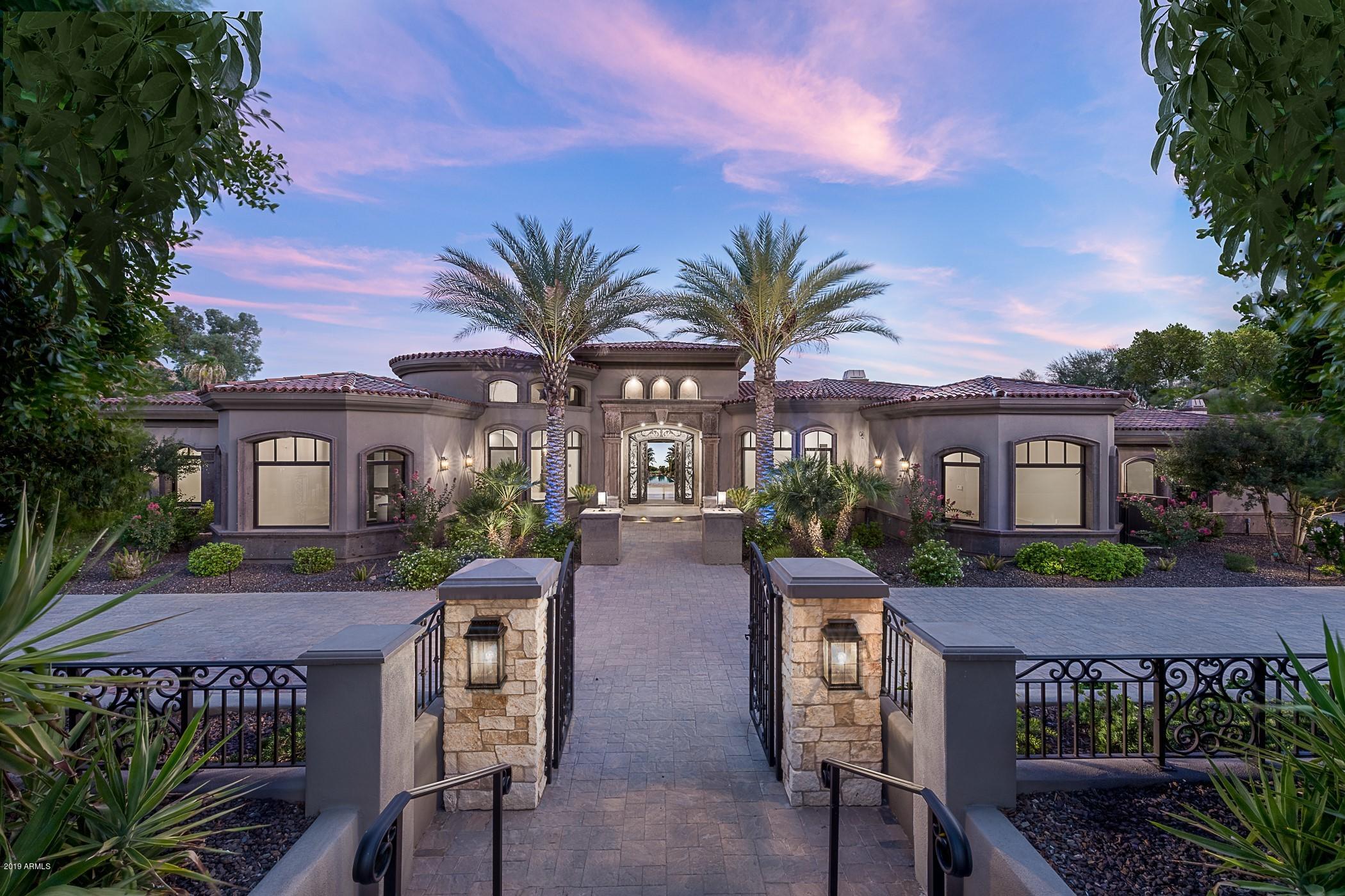 PARADISE HILLS - Residential
