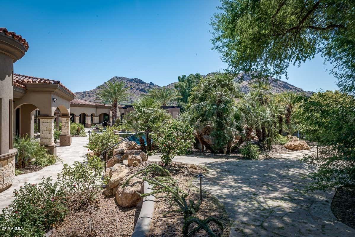 PARADISE HILLS - Residential
