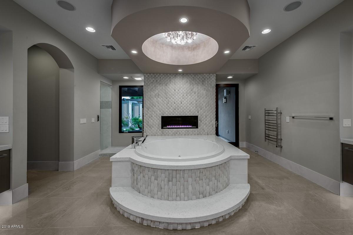 PARADISE HILLS - Residential
