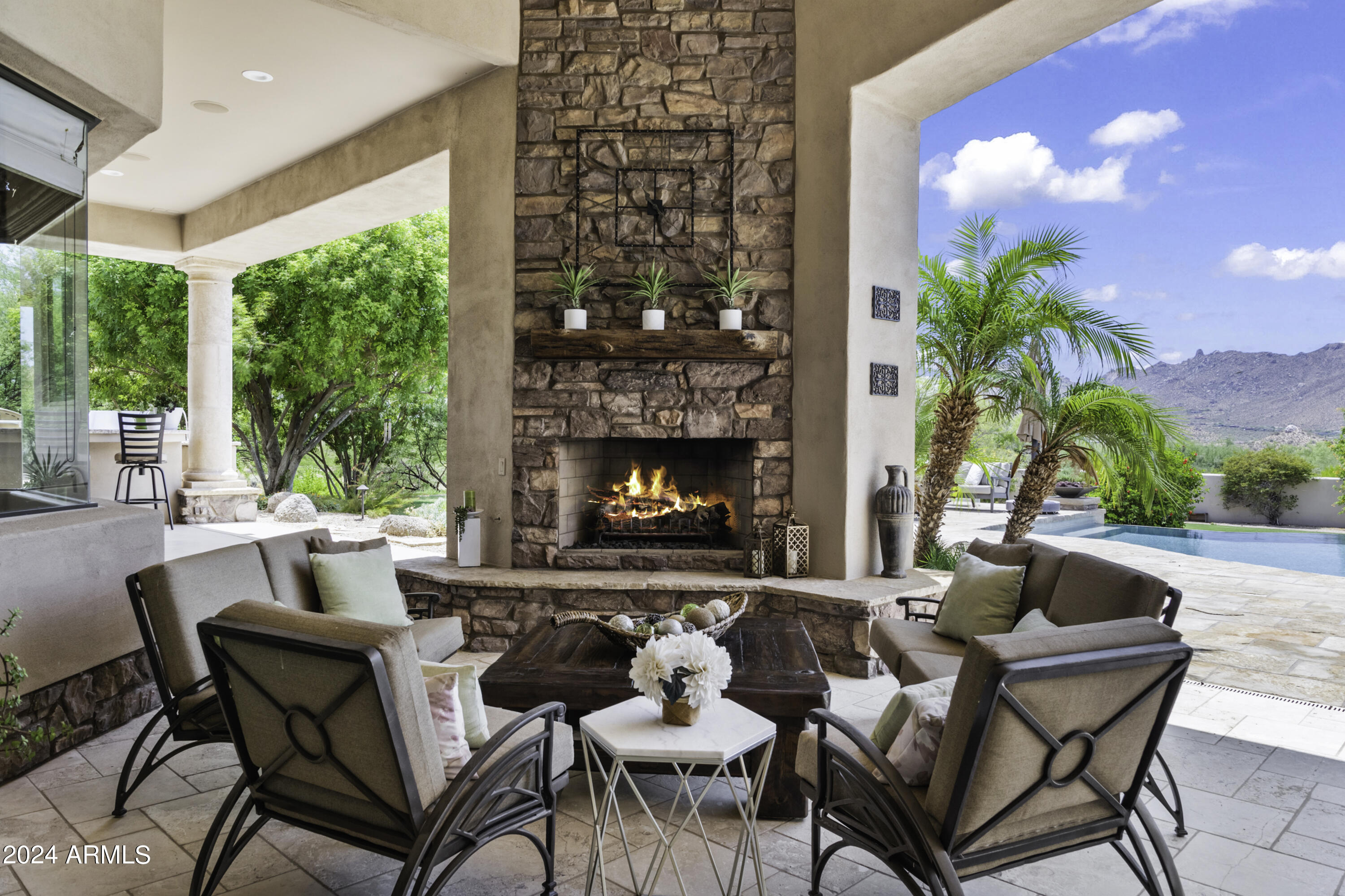 GOLDIE BROWN PINNACLE PEAK RANCH - Residential