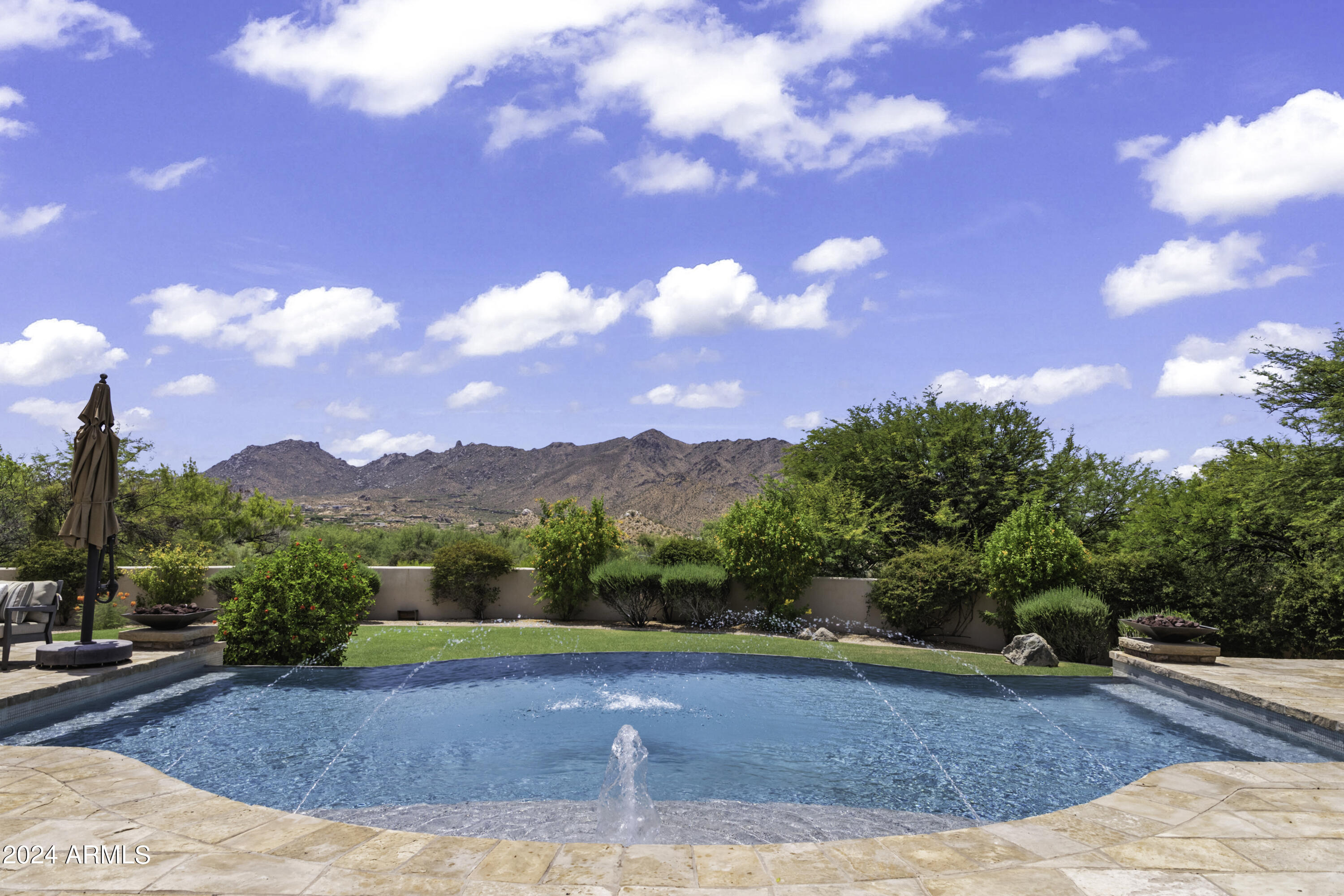 GOLDIE BROWN PINNACLE PEAK RANCH - Residential