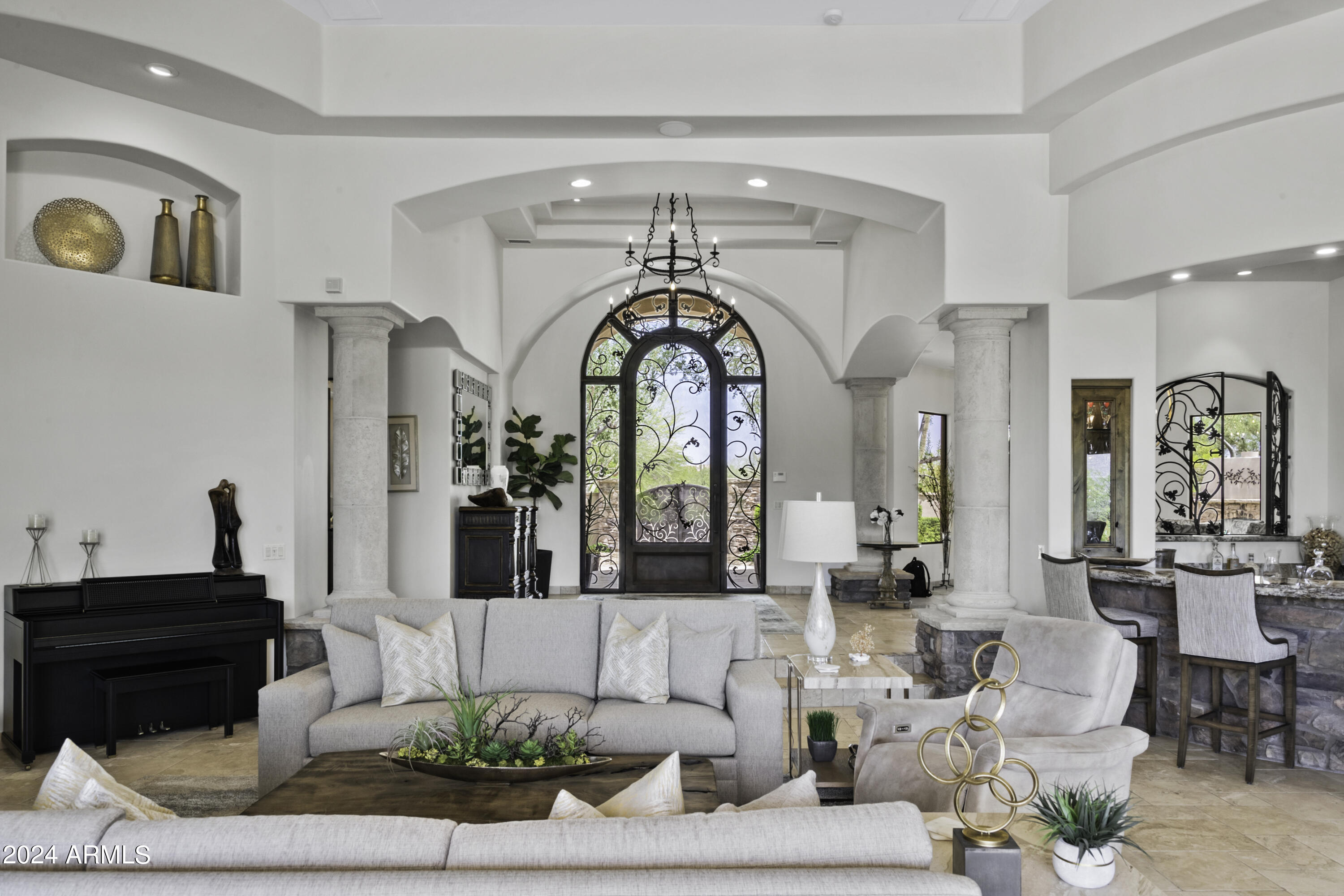 GOLDIE BROWN PINNACLE PEAK RANCH - Residential