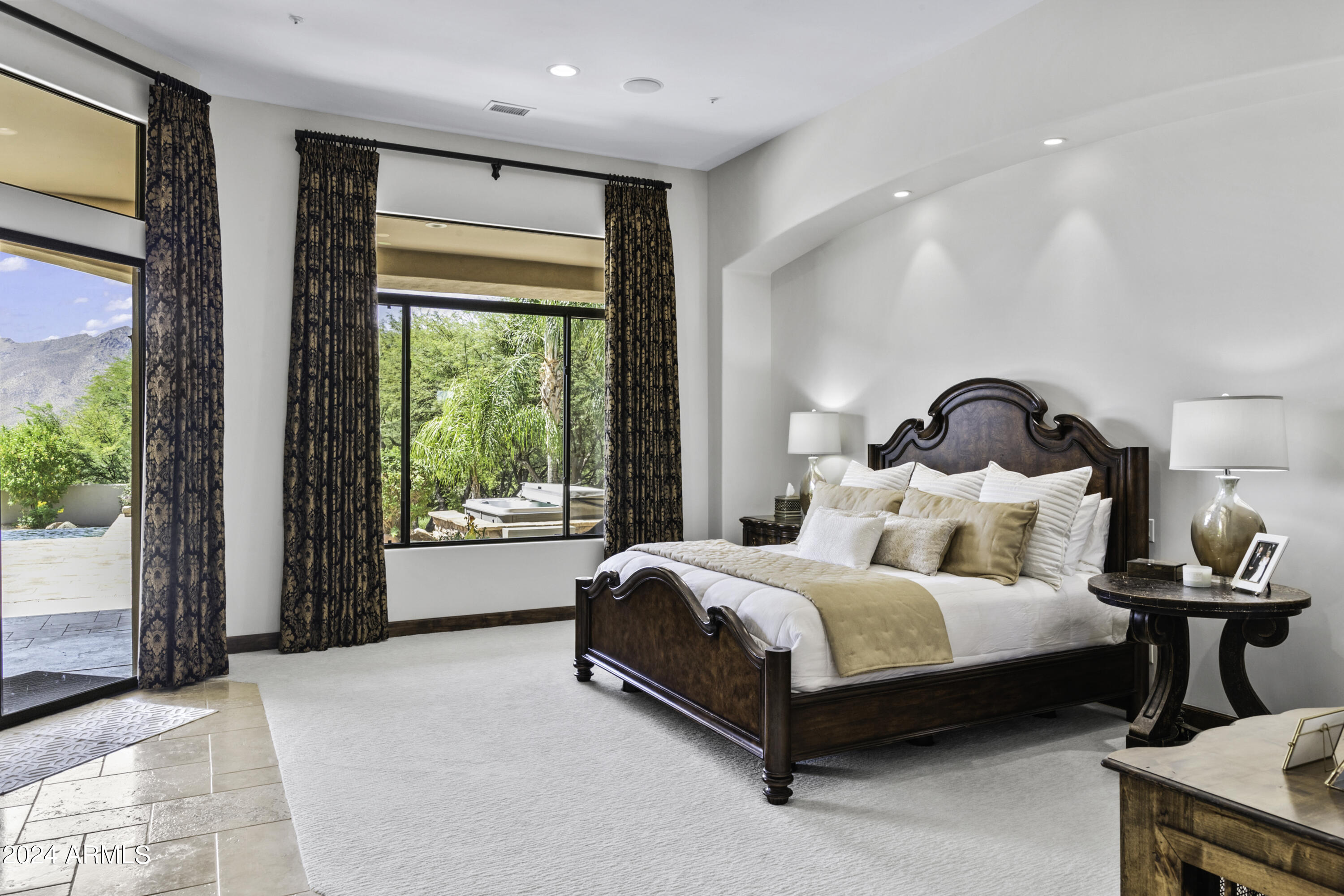 GOLDIE BROWN PINNACLE PEAK RANCH - Residential