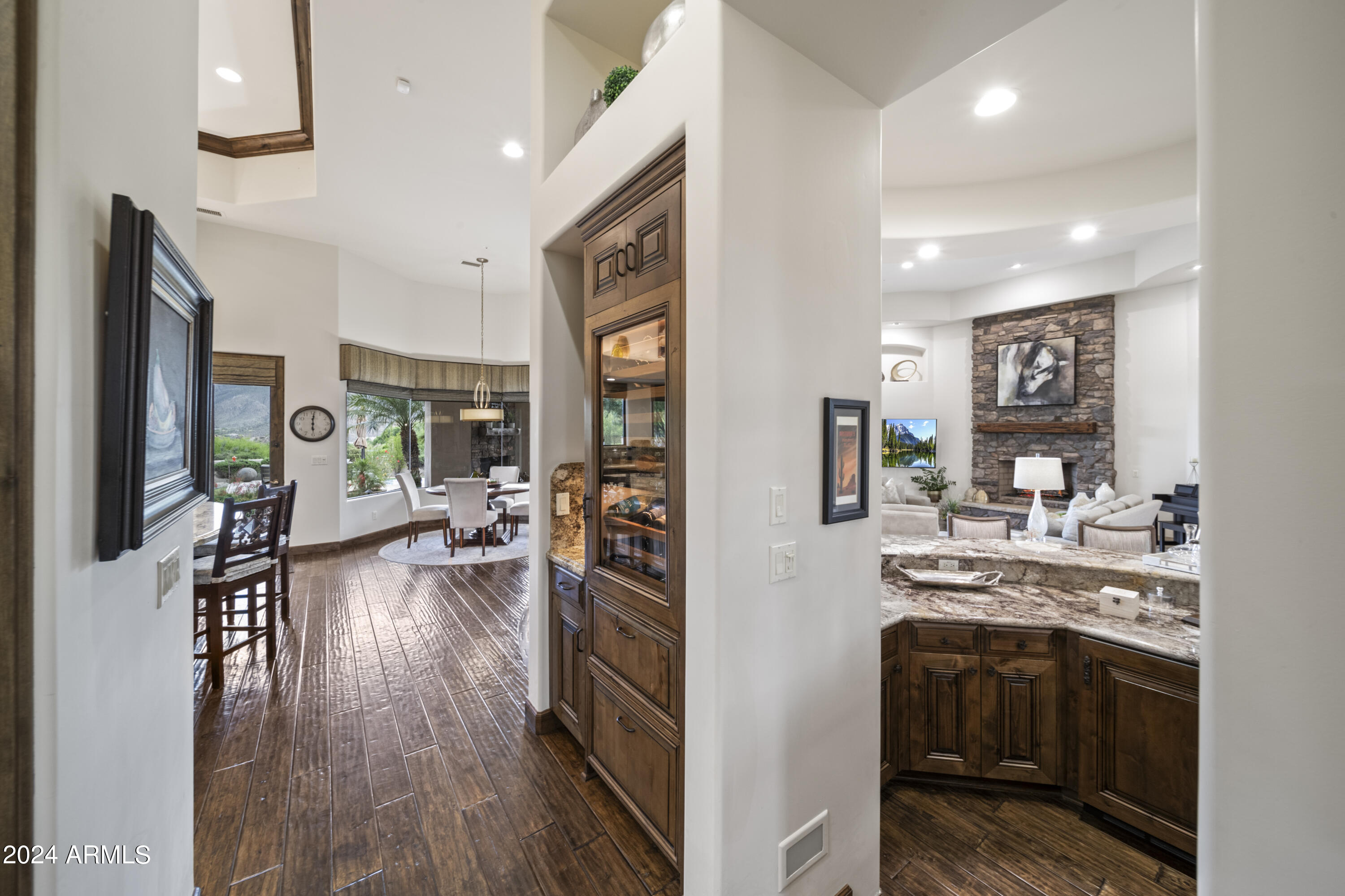 GOLDIE BROWN PINNACLE PEAK RANCH - Residential