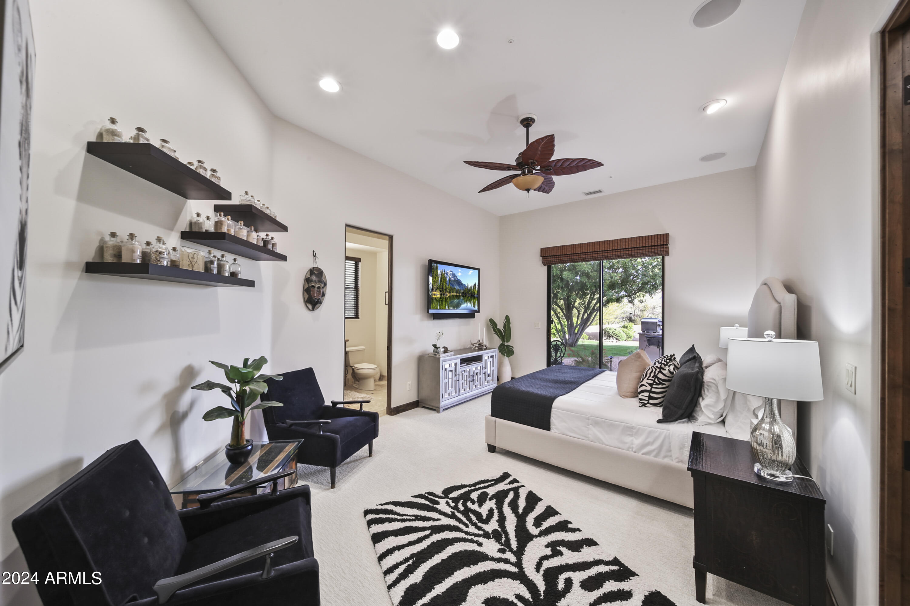 GOLDIE BROWN PINNACLE PEAK RANCH - Residential