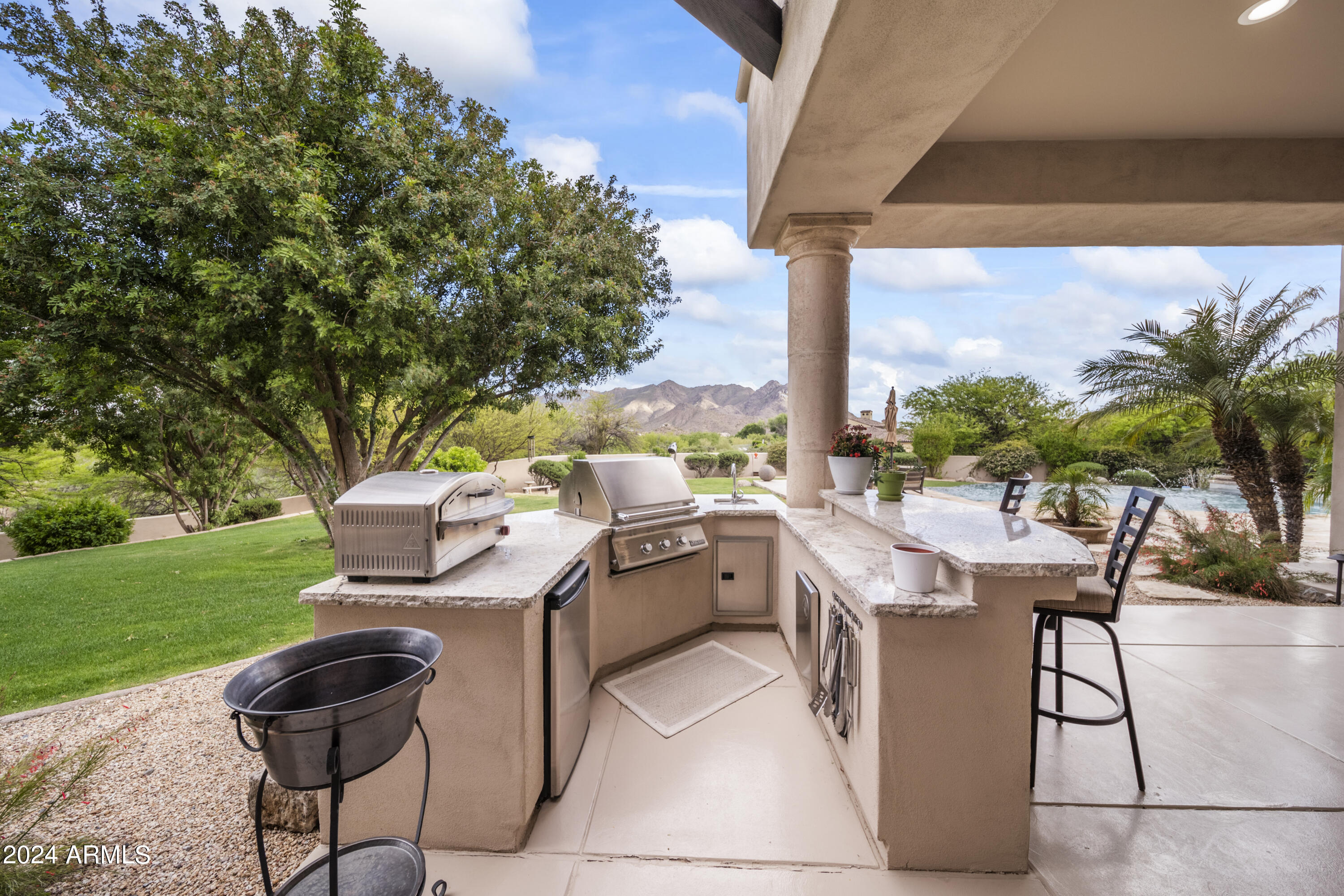 GOLDIE BROWN PINNACLE PEAK RANCH - Residential