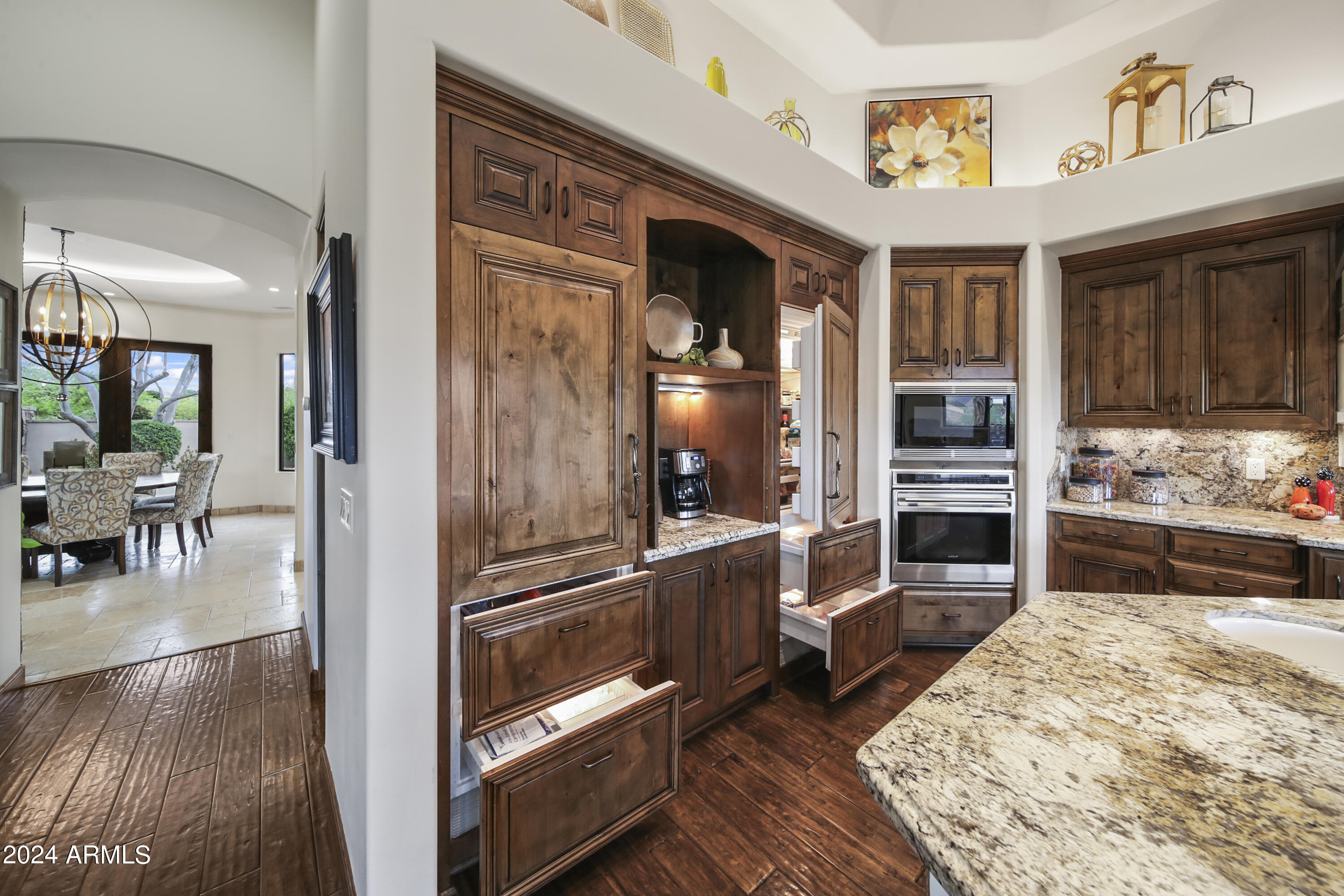 GOLDIE BROWN PINNACLE PEAK RANCH - Residential