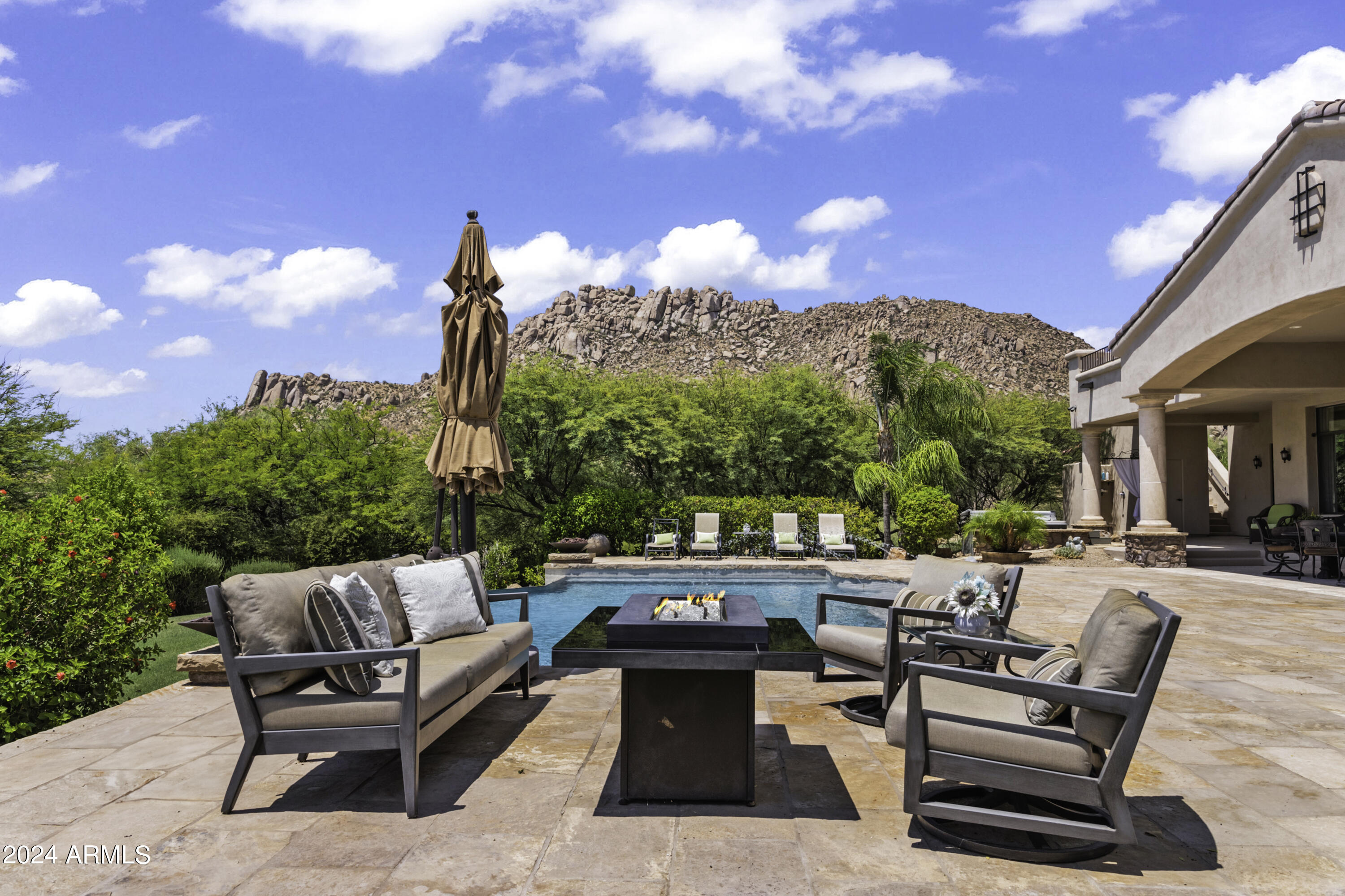 GOLDIE BROWN PINNACLE PEAK RANCH - Residential