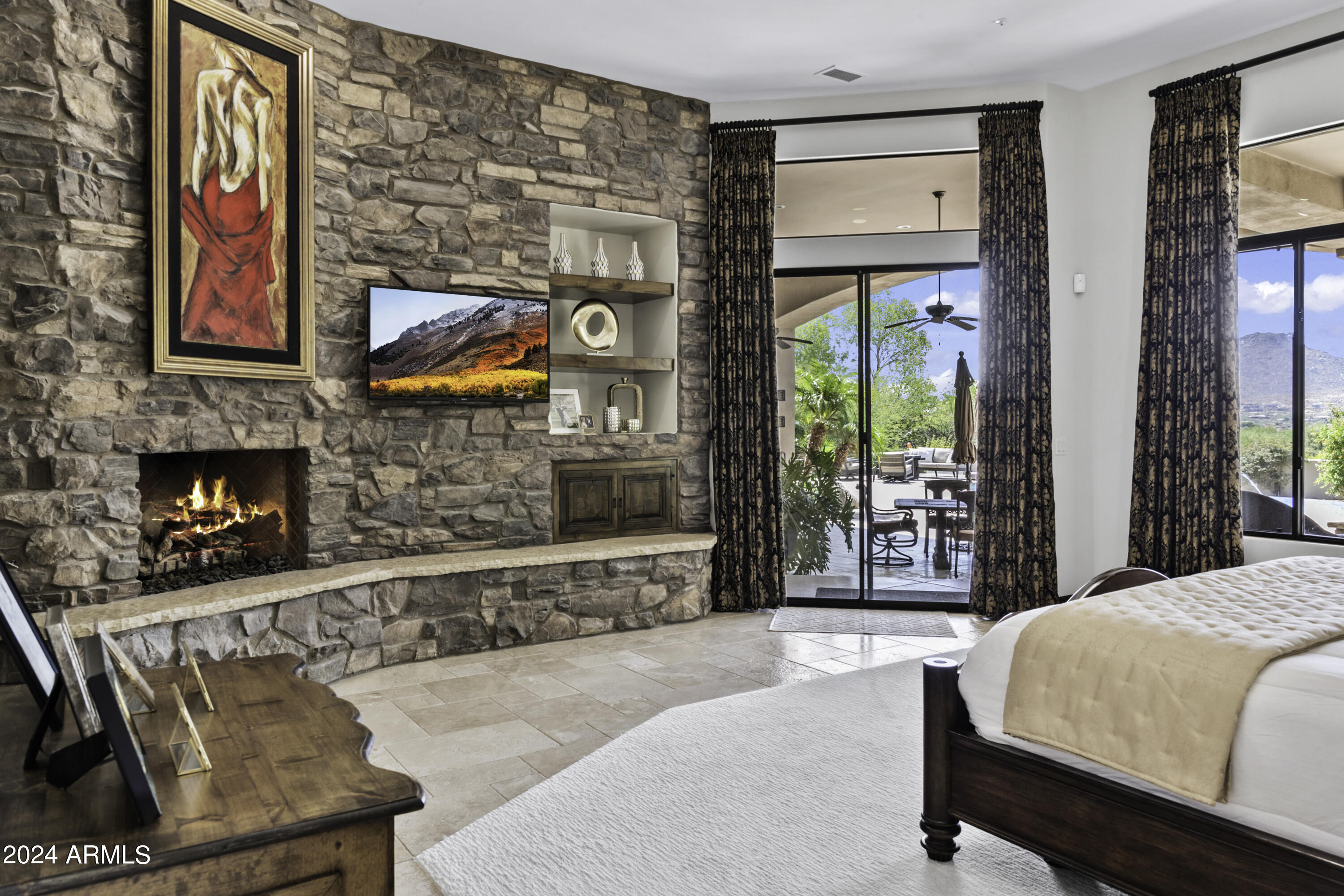 GOLDIE BROWN PINNACLE PEAK RANCH - Residential