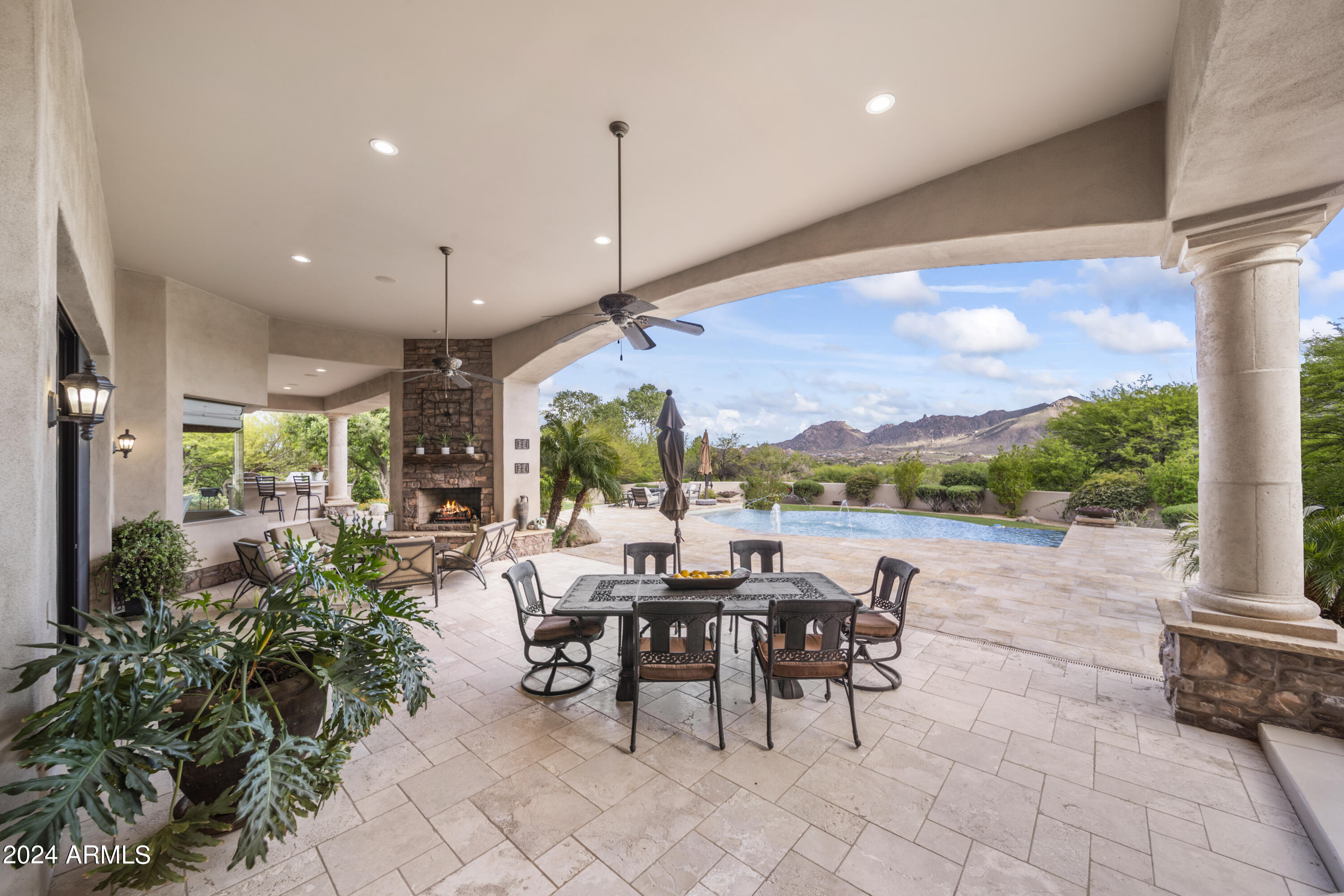 GOLDIE BROWN PINNACLE PEAK RANCH - Residential