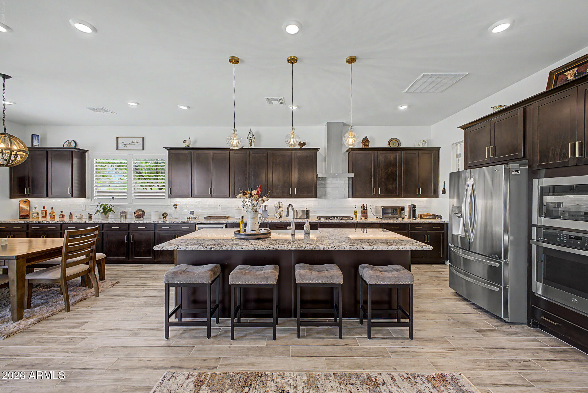 WHISPERING HILLS - Residential
