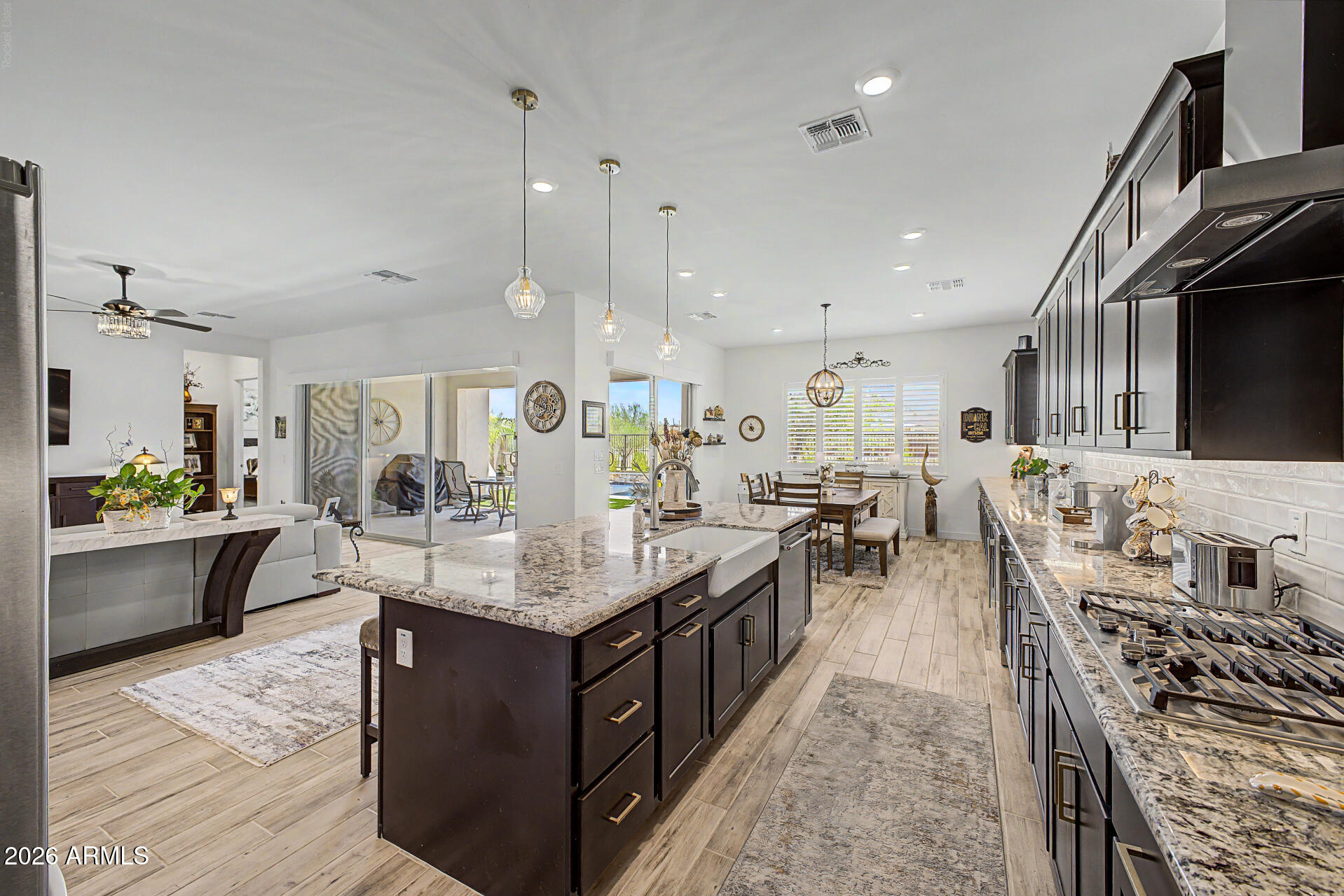 WHISPERING HILLS - Residential