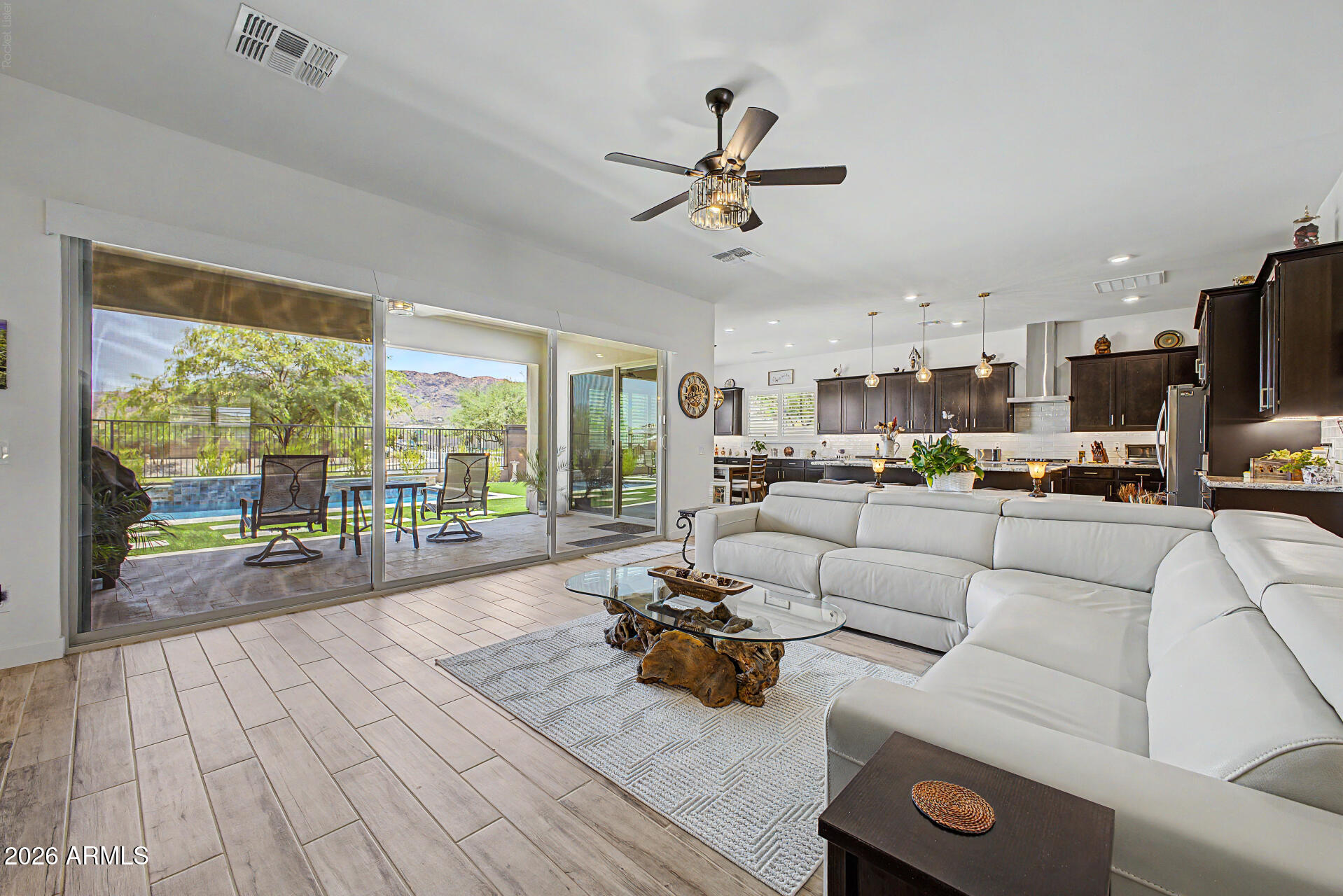WHISPERING HILLS - Residential
