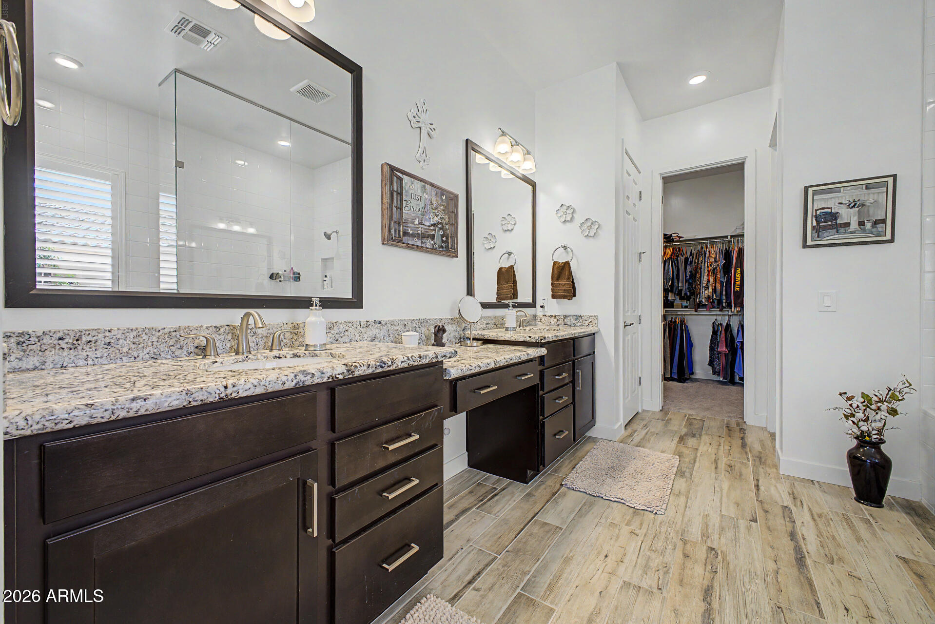 WHISPERING HILLS - Residential