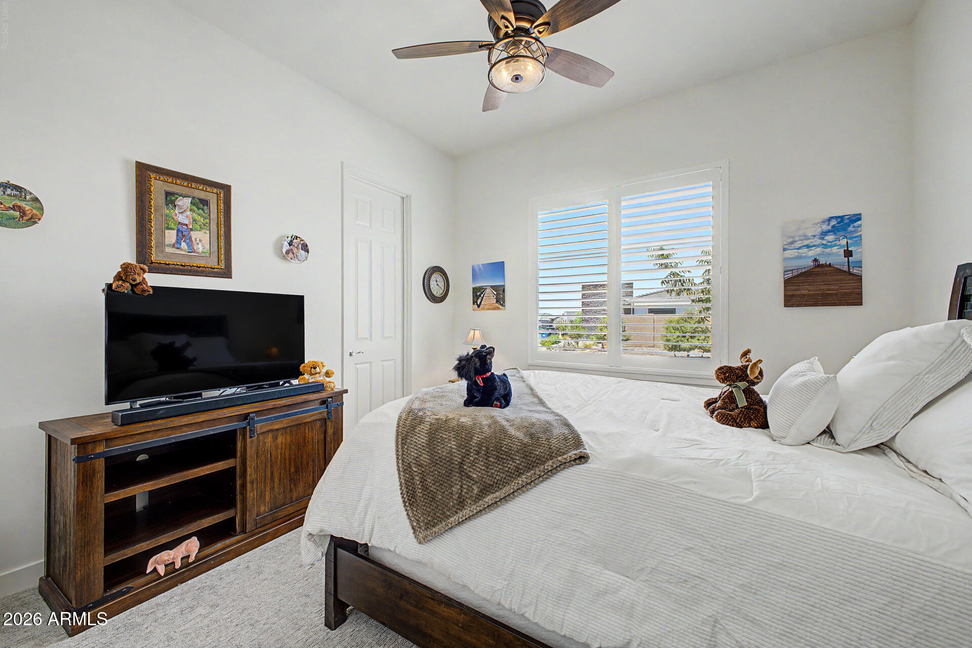 WHISPERING HILLS - Residential