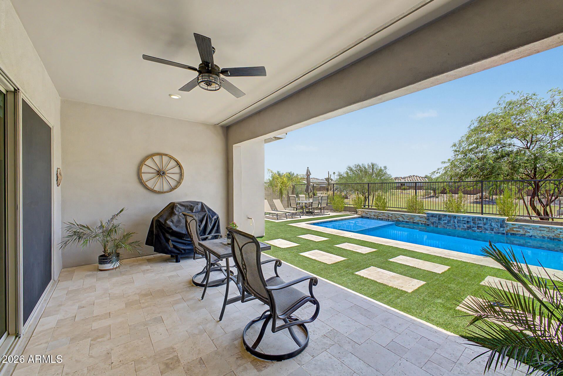 WHISPERING HILLS - Residential