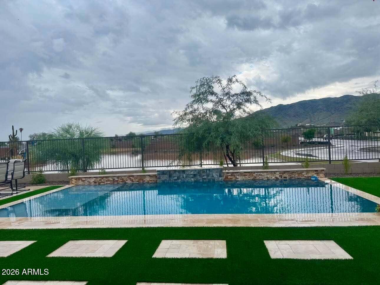 WHISPERING HILLS - Residential