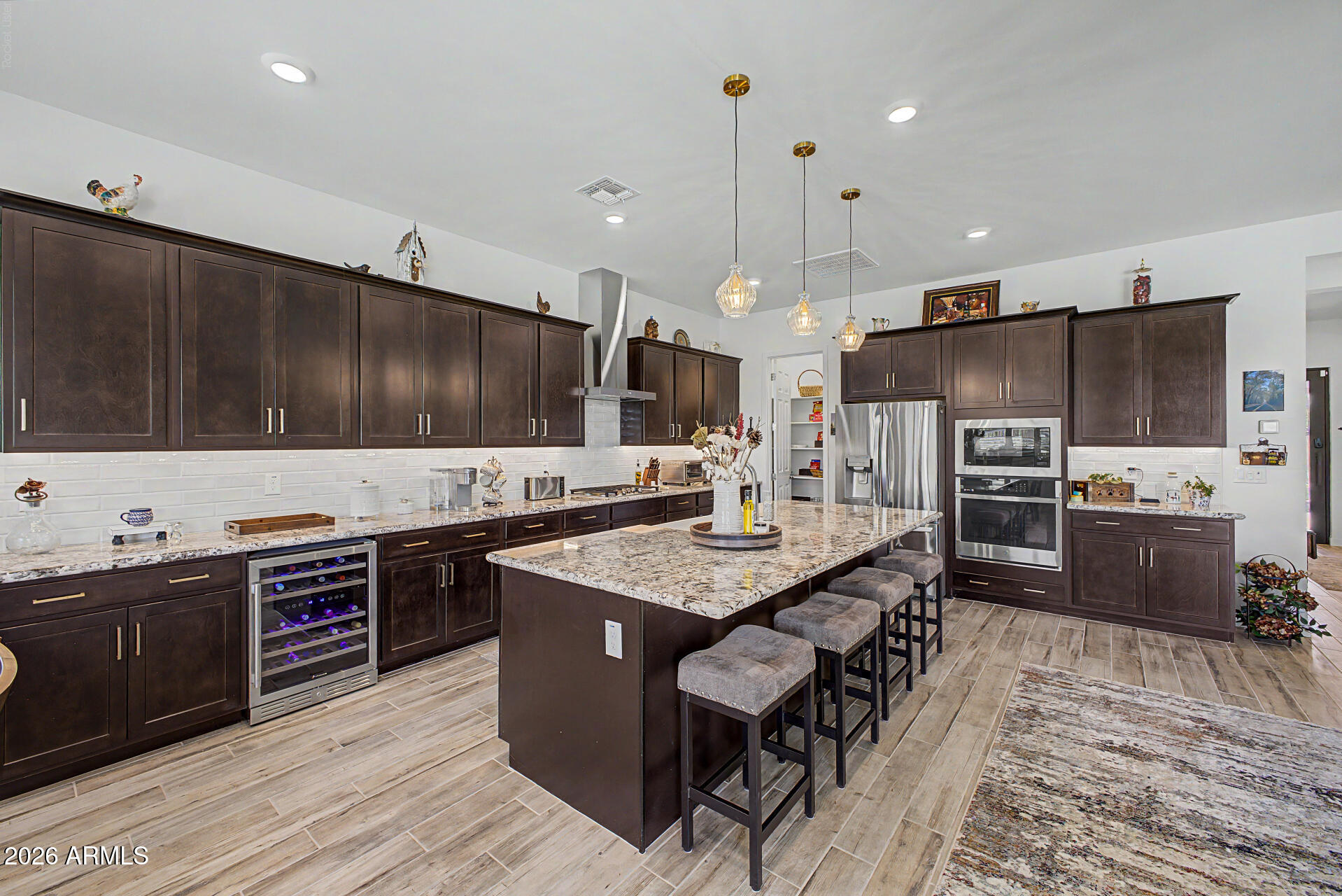 WHISPERING HILLS - Residential