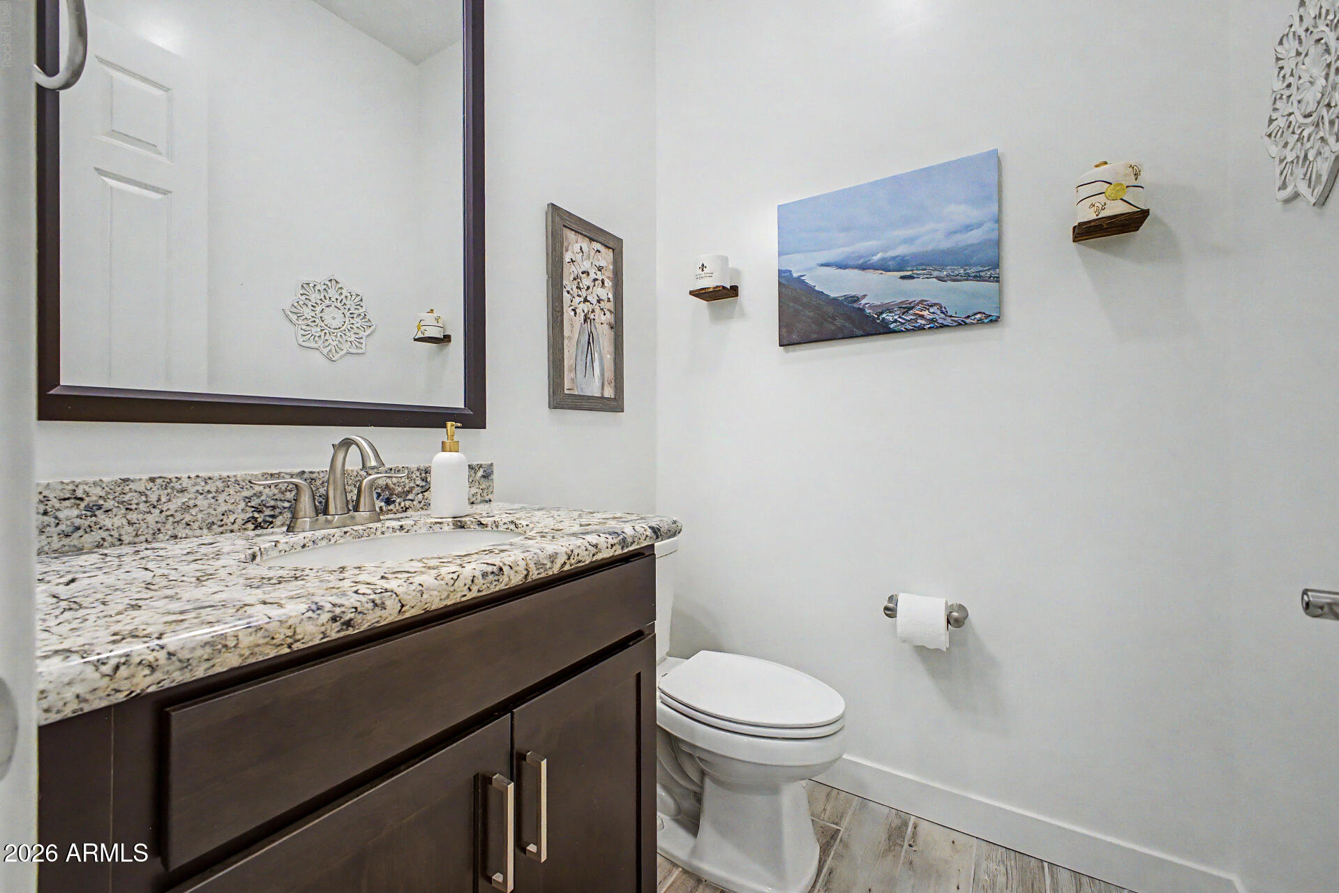 WHISPERING HILLS - Residential