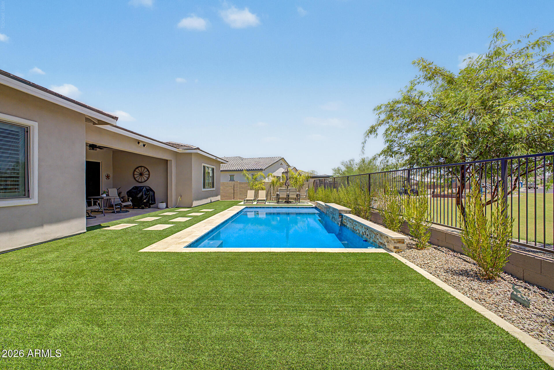 WHISPERING HILLS - Residential