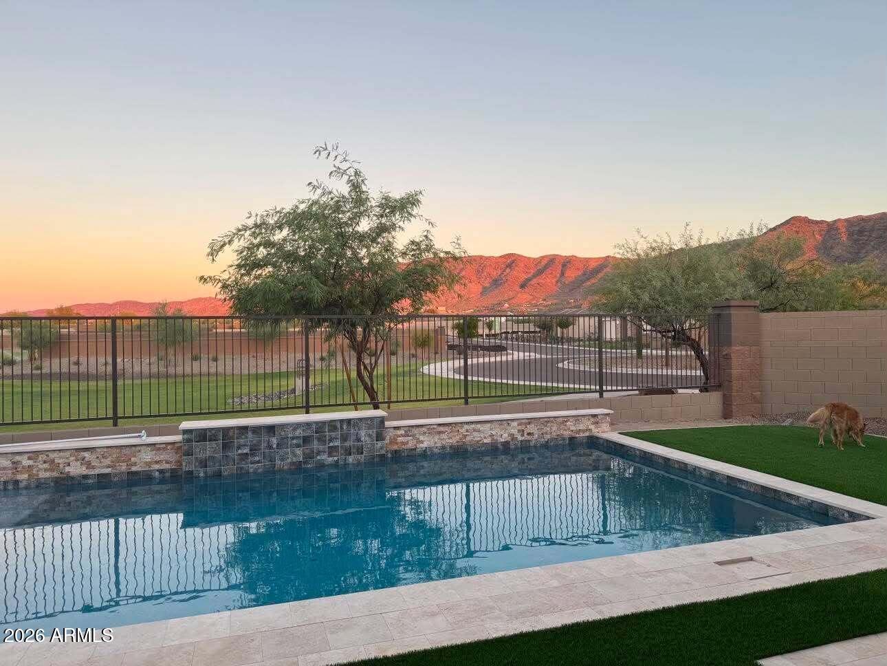 WHISPERING HILLS - Residential