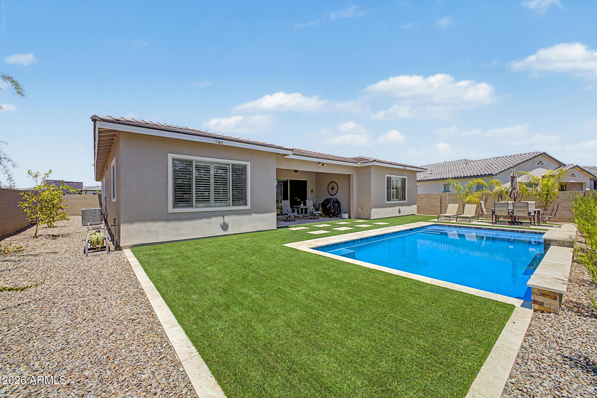 WHISPERING HILLS - Residential