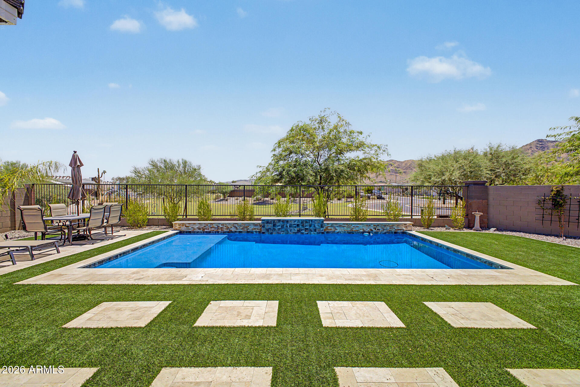 WHISPERING HILLS - Residential