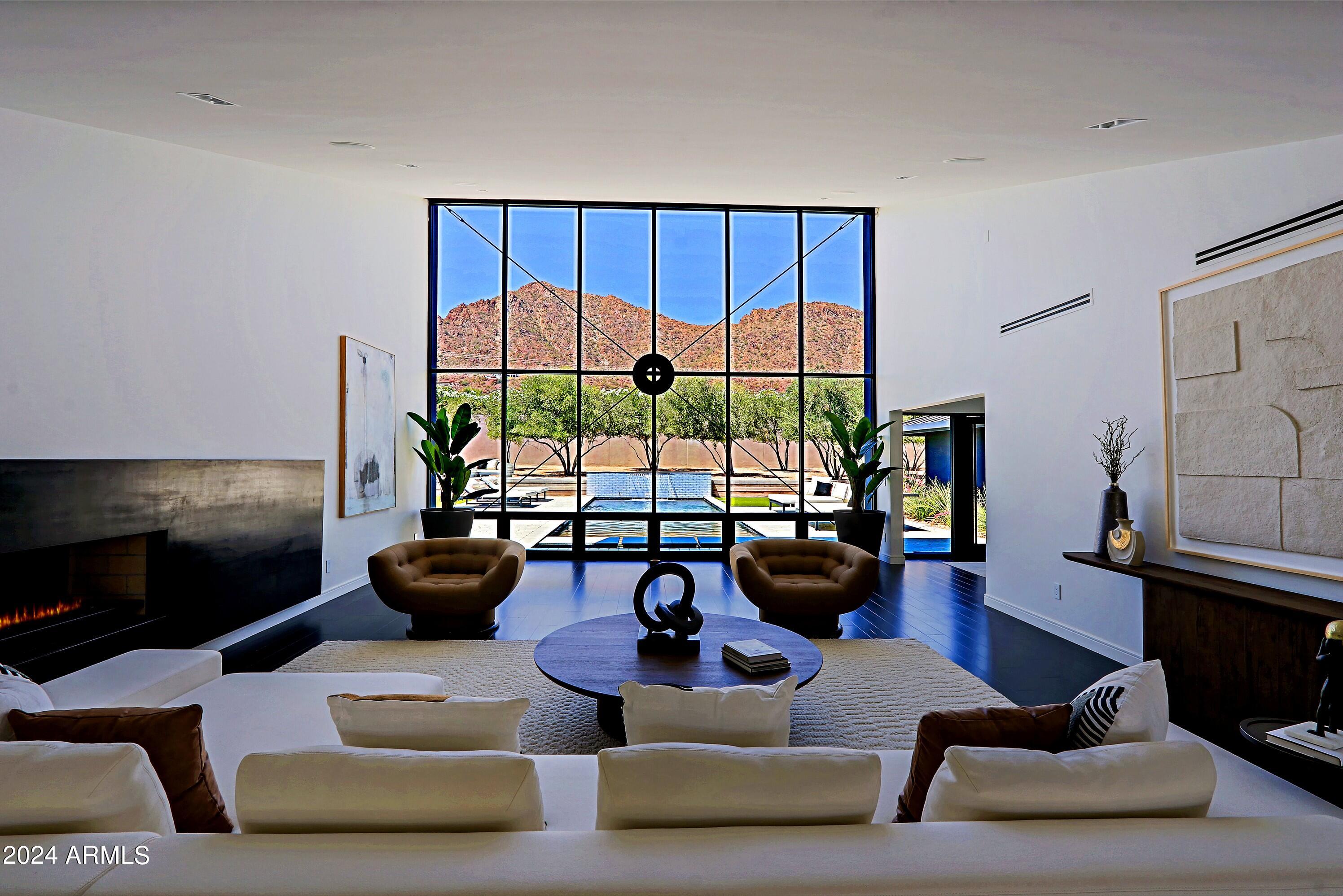 LOS VECINOS - Residential