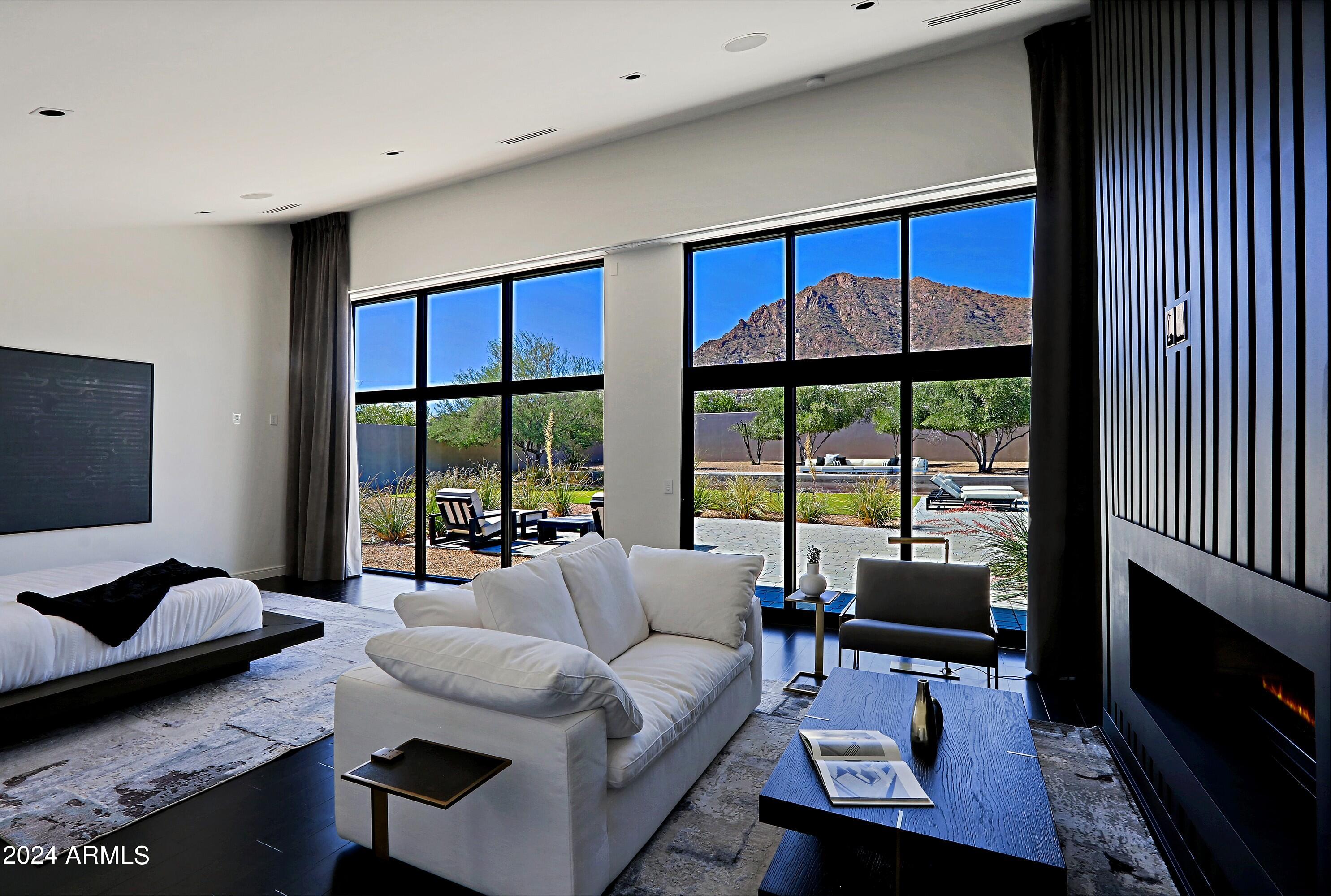 LOS VECINOS - Residential