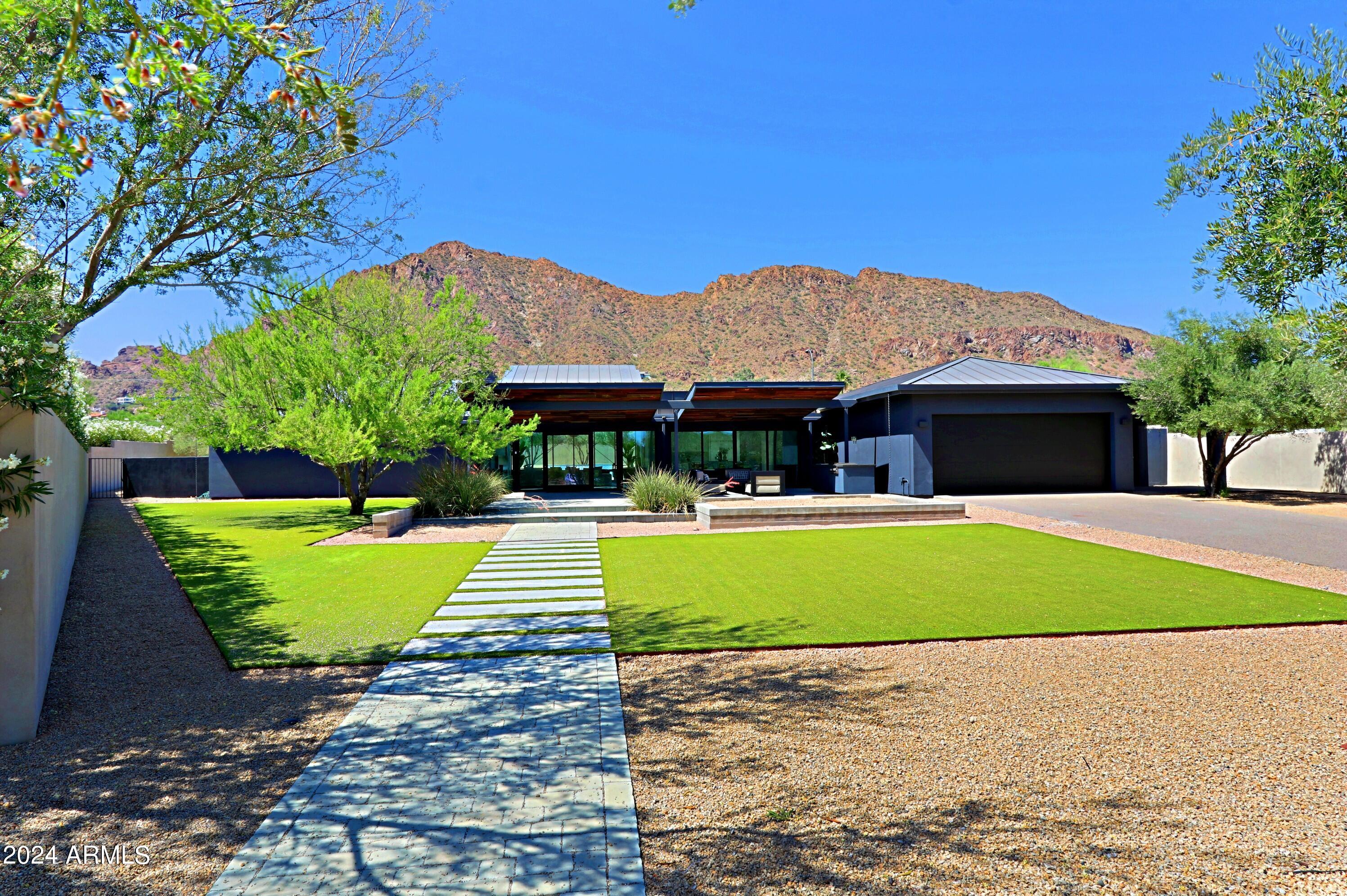 LOS VECINOS - Residential