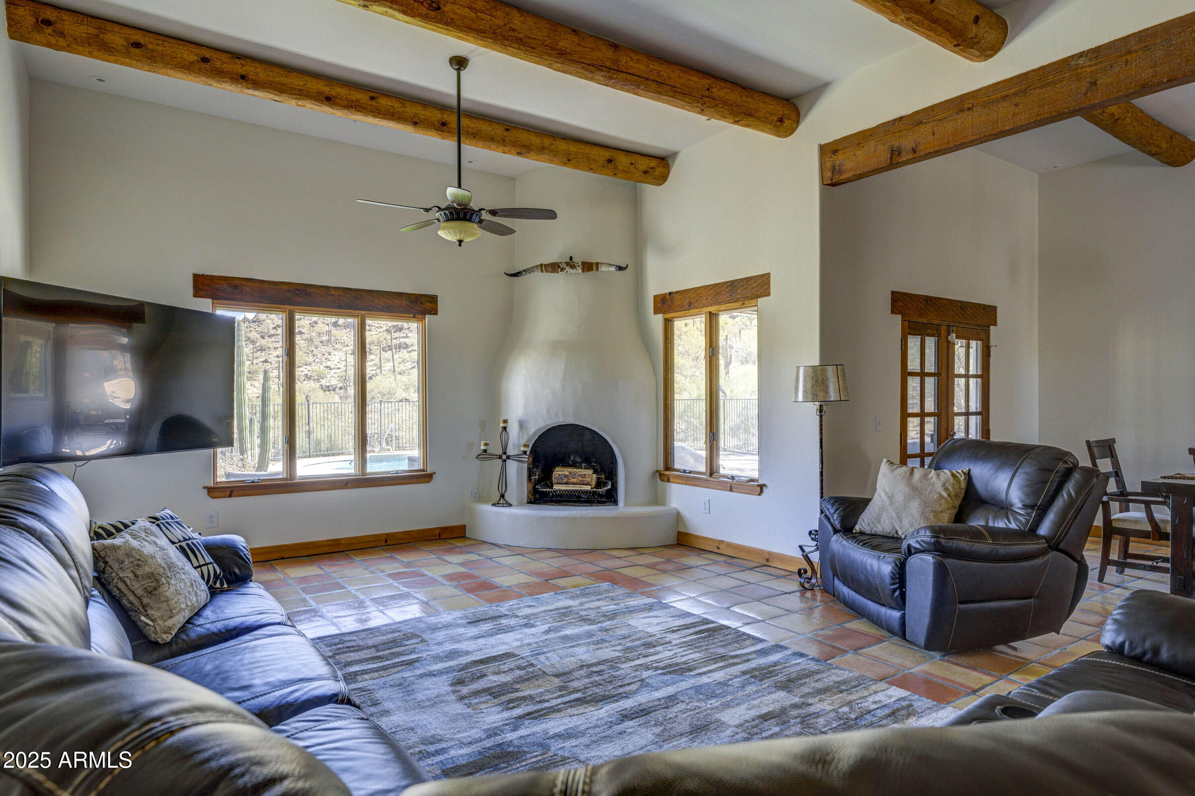 Cave Creek horse property - Residential