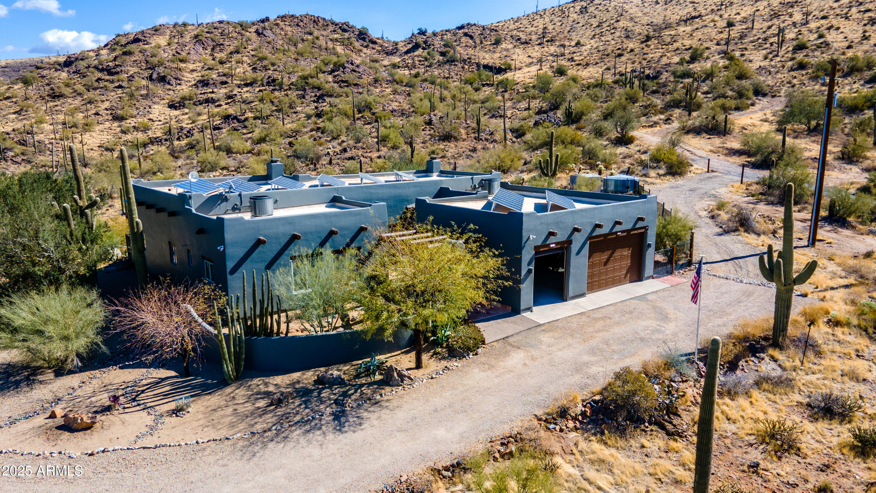 Cave Creek horse property - Residential