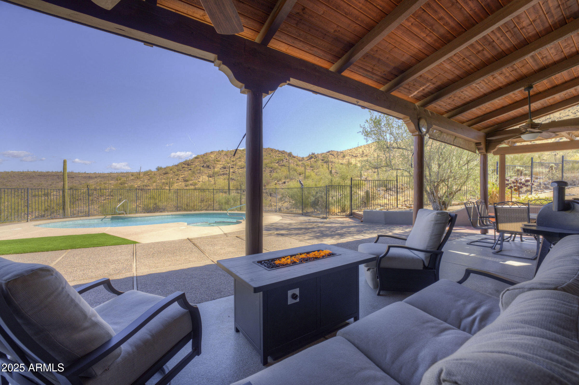 Cave Creek horse property - Residential