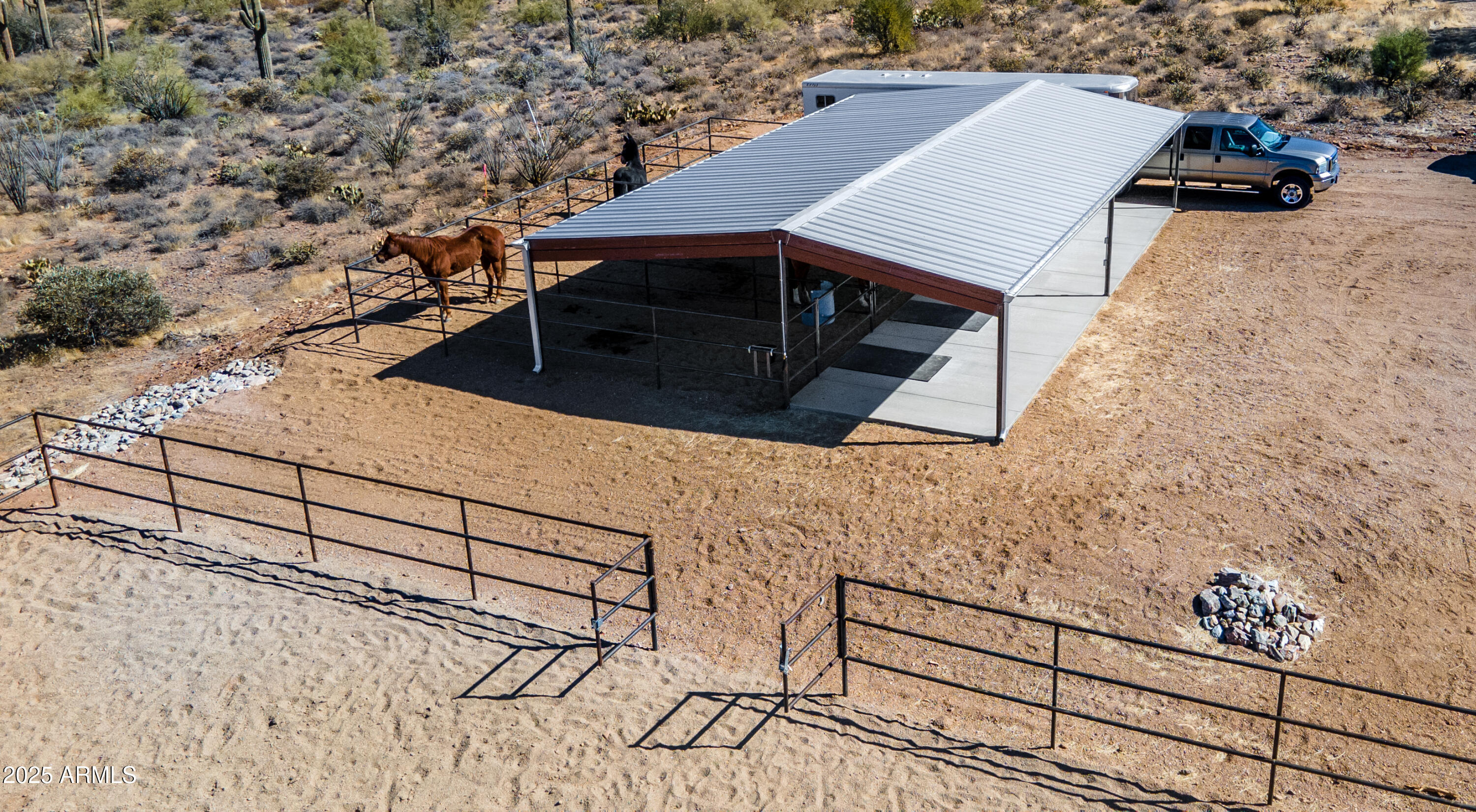 Cave Creek horse property - Residential