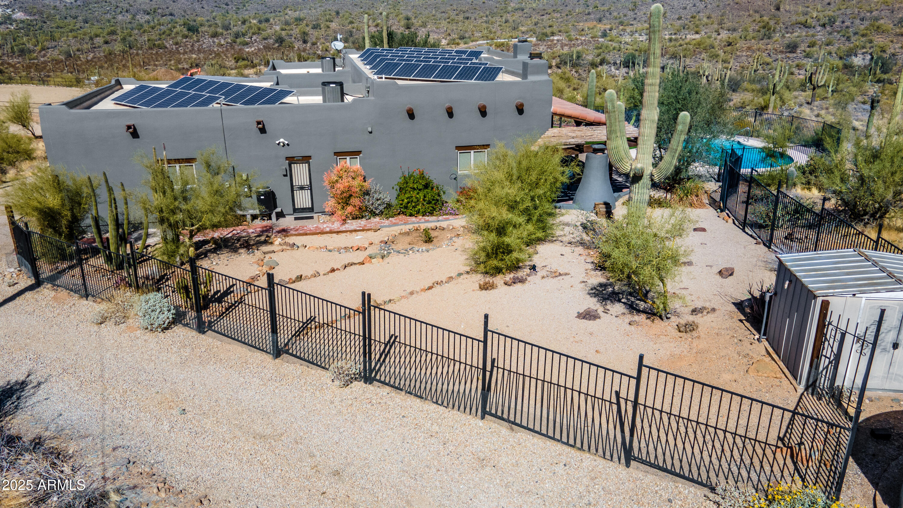 Cave Creek horse property - Residential