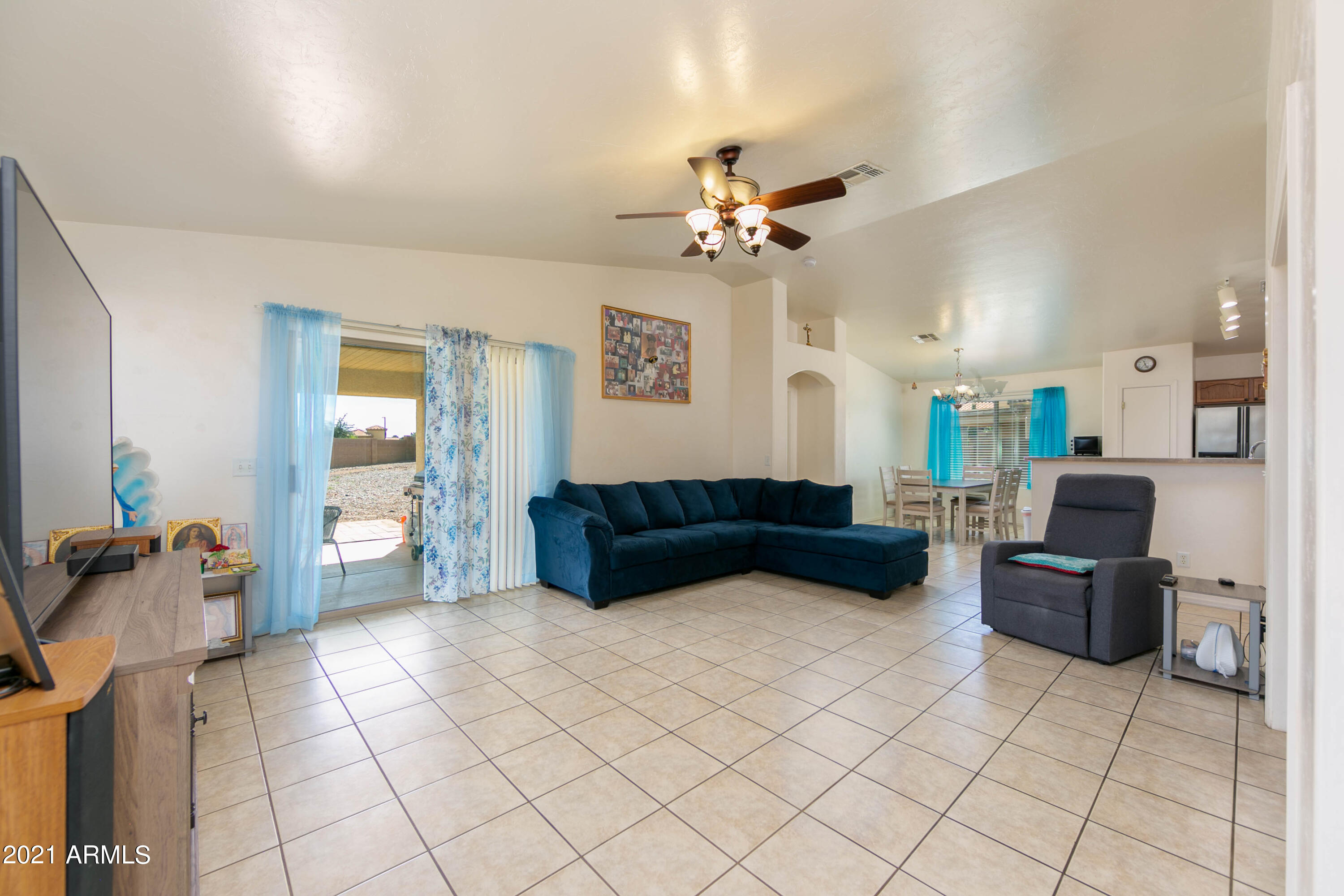COPPER POINTE - Residential