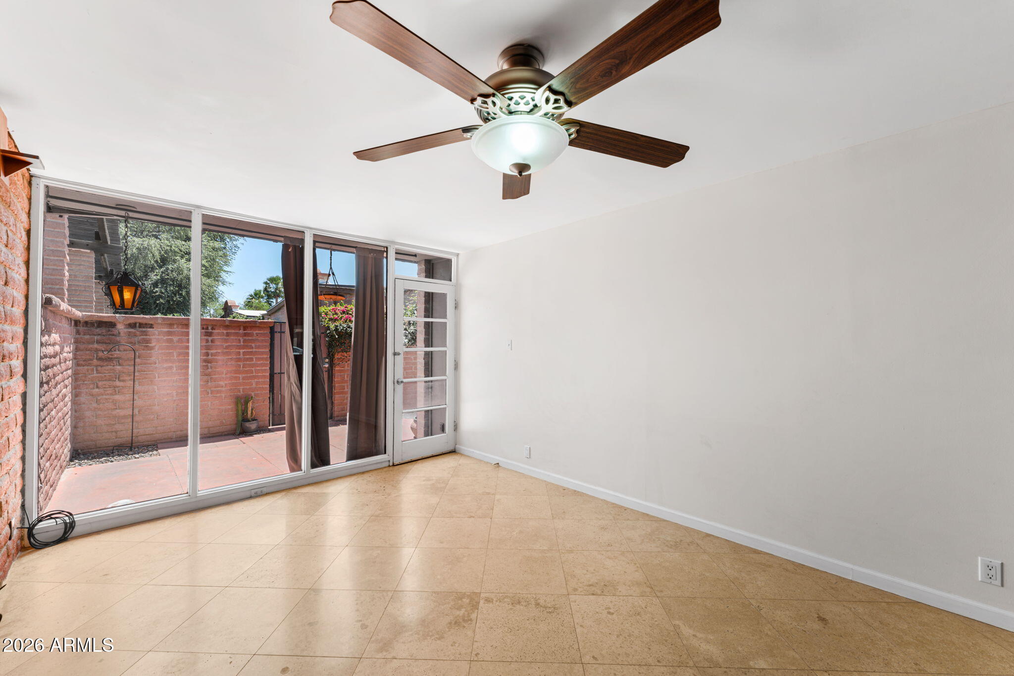 SPANISH GARDENS 1 - Residential
