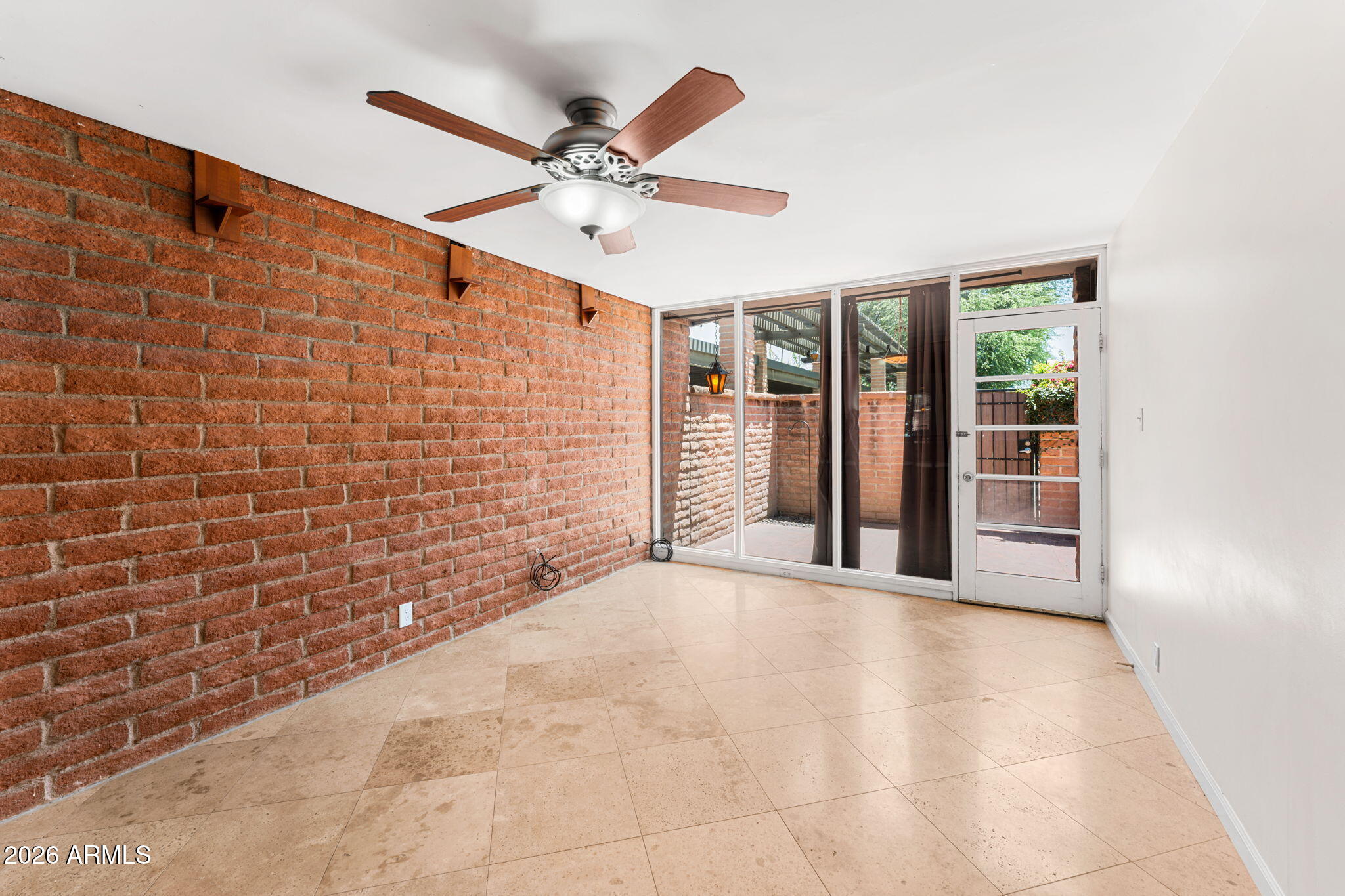 SPANISH GARDENS 1 - Residential